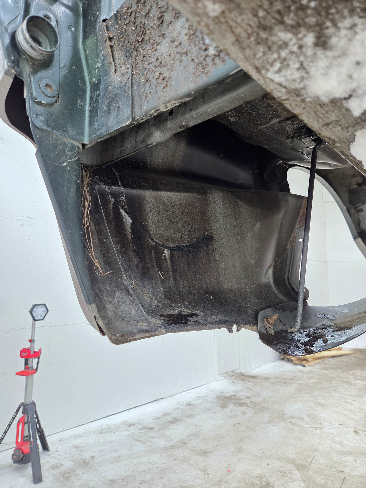 1999-2010 Ford Super Duty F250 F350 6' 9" Short Truck Bed