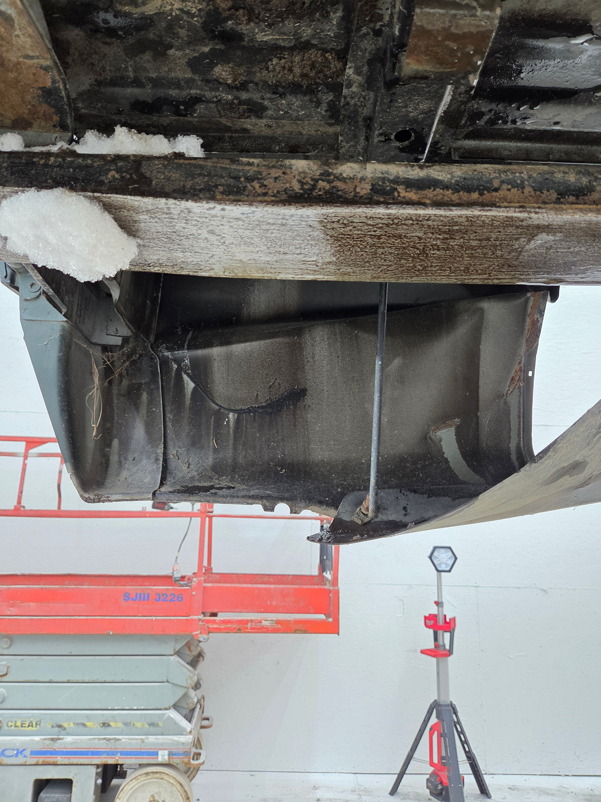 1999-2010 Ford Super Duty F250 F350 6' 9" Short Truck Bed