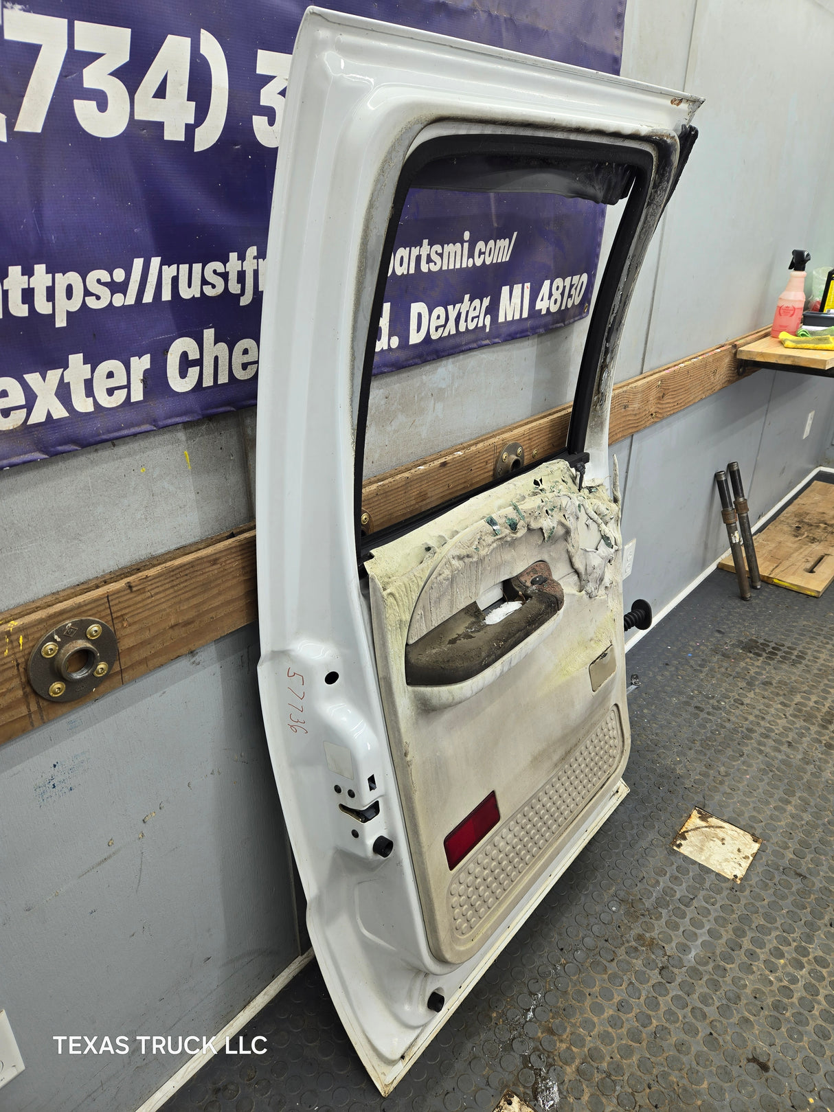 1999-2011 Ford Super Duty LH Driver Side Rear Crew Cab Door F250 F350 F450 F550