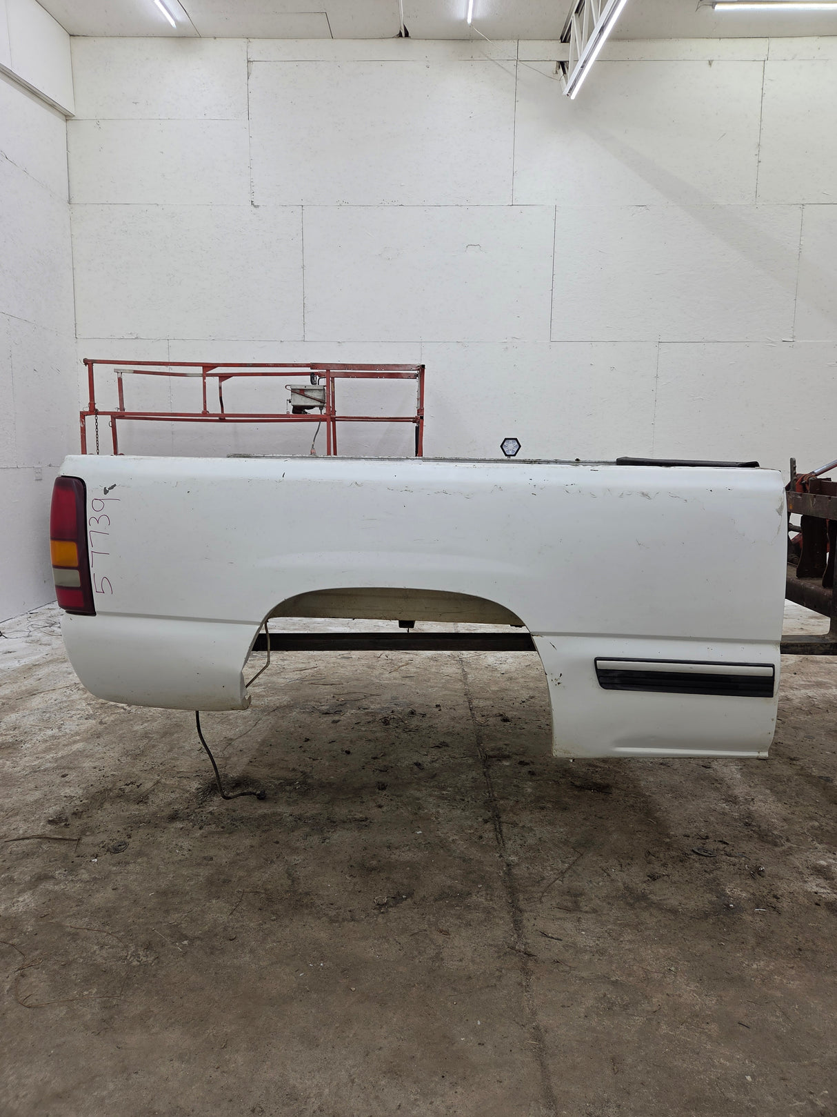 1999-2007 Chevrolet Silverado / GMC Sierra 6' 6" Short Truck Bed