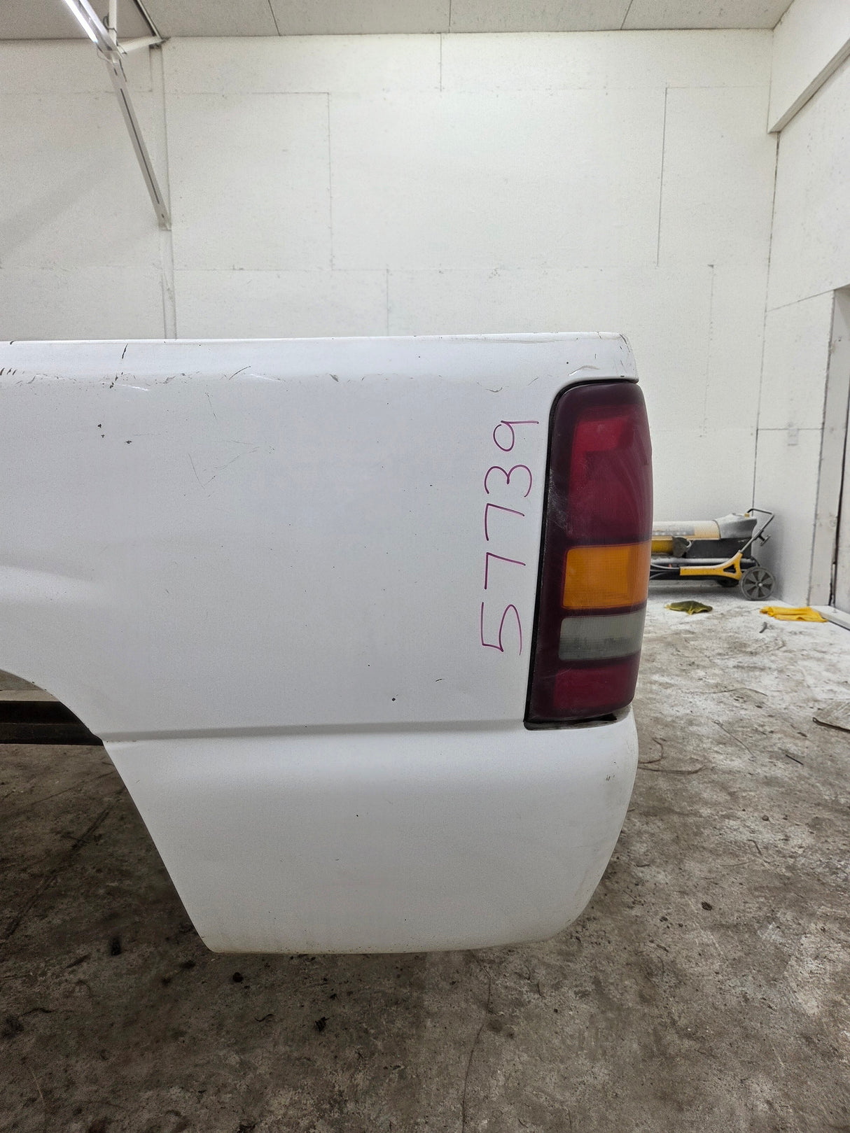 1999-2007 Chevrolet Silverado / GMC Sierra 6' 6" Short Truck Bed