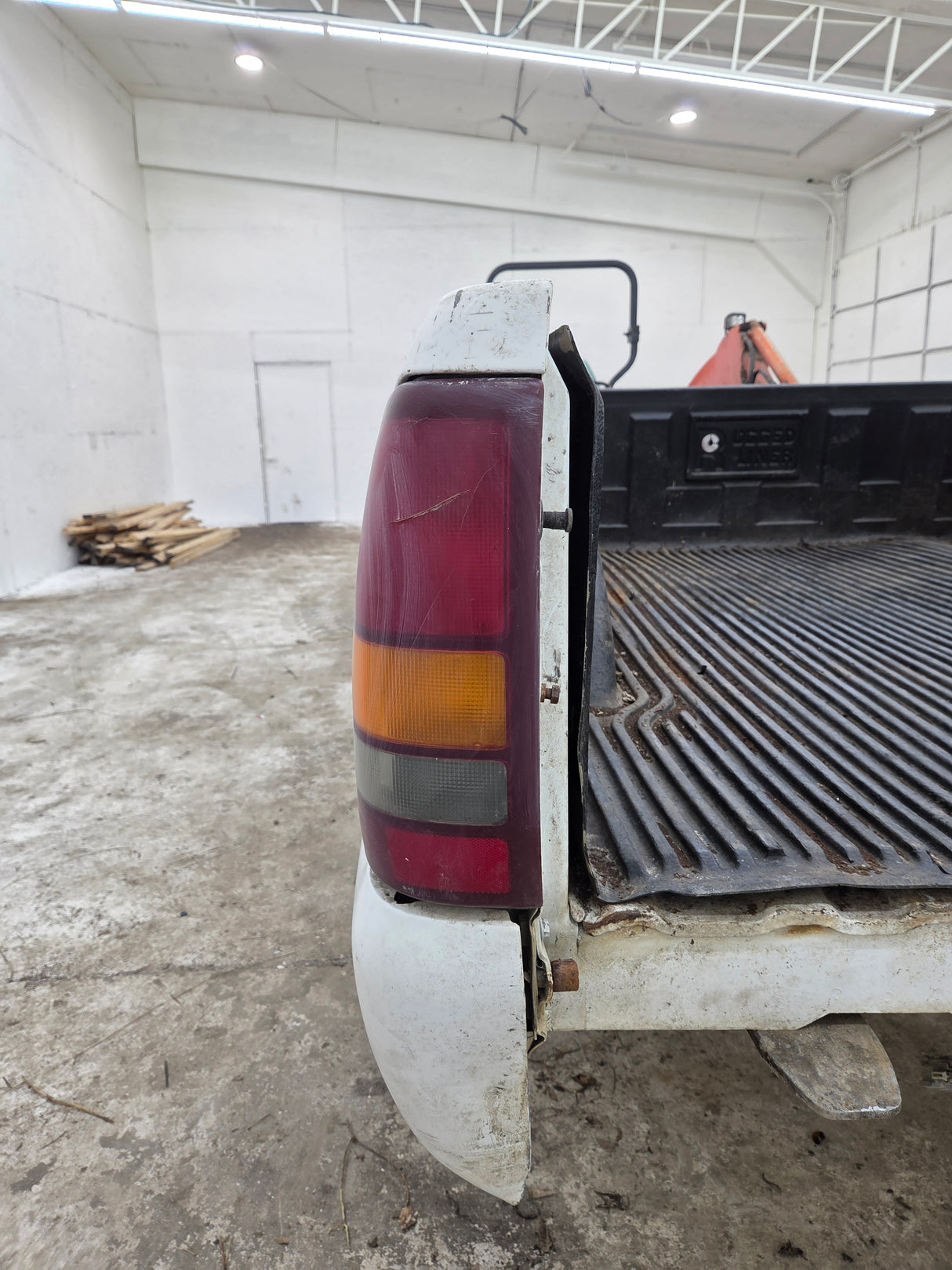 1999-2007 Chevrolet Silverado / GMC Sierra 6' 6" Short Truck Bed