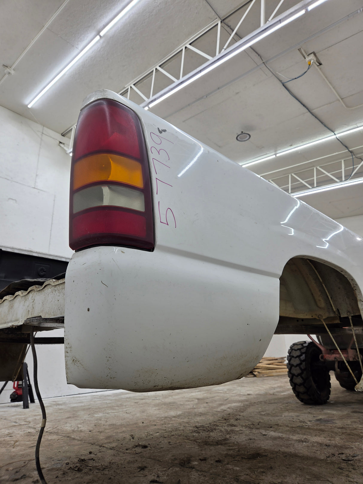 1999-2007 Chevrolet Silverado / GMC Sierra 6' 6" Short Truck Bed