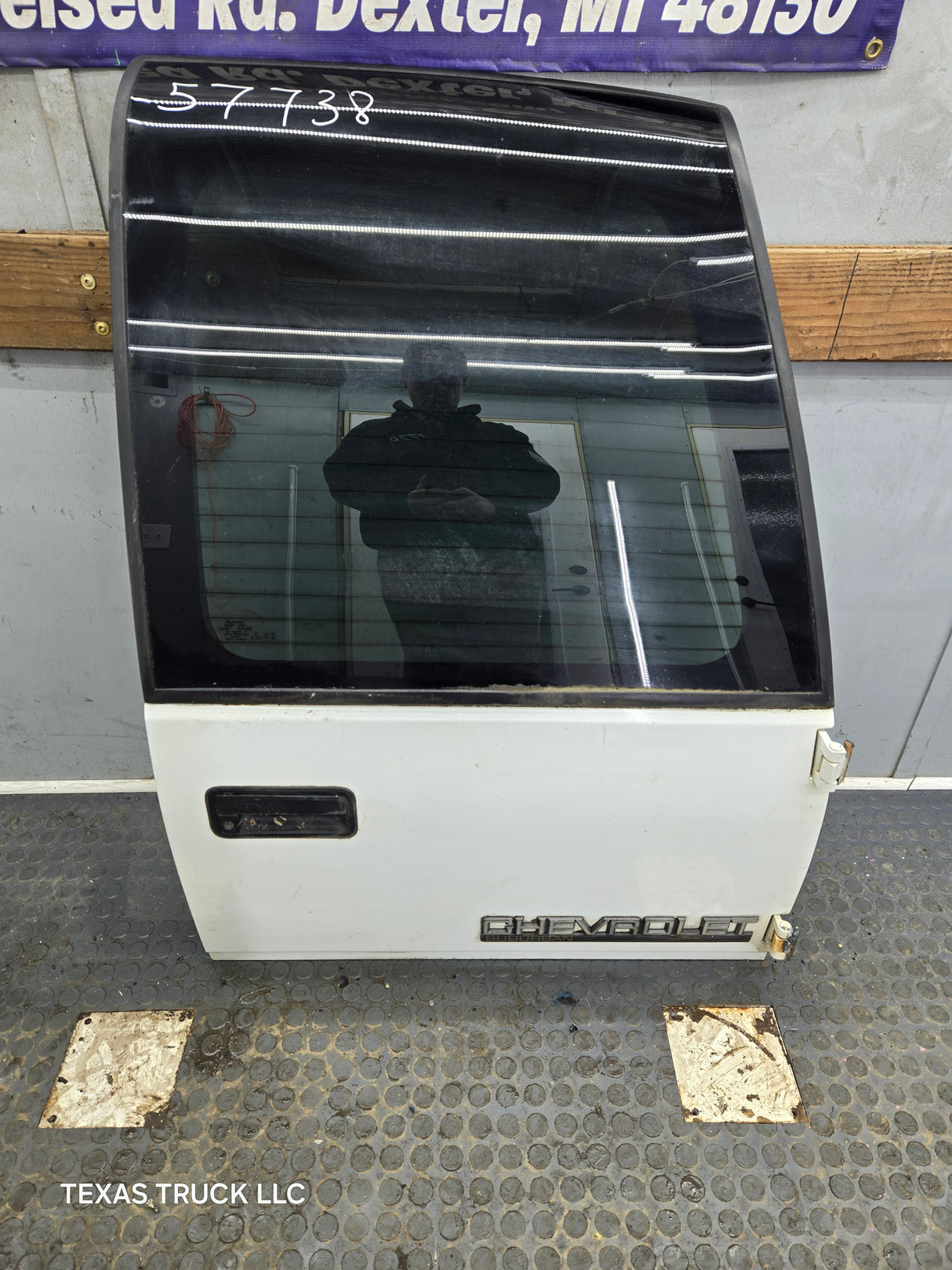 1992-1999 Chevrolet Suburban RH Passenger Trunk Barn Rear Door