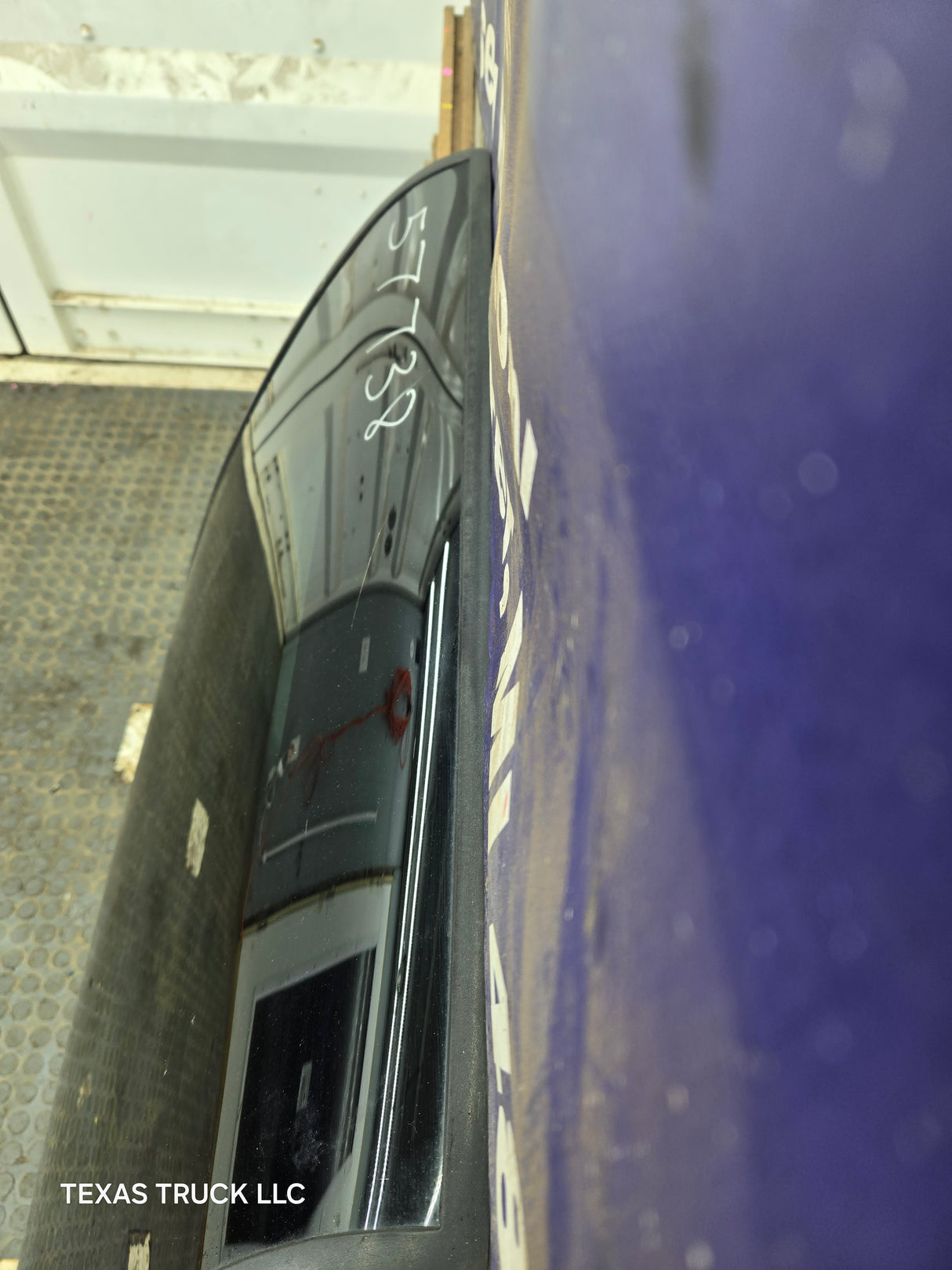 1992-1999 Chevrolet Suburban RH Passenger Trunk Barn Rear Door