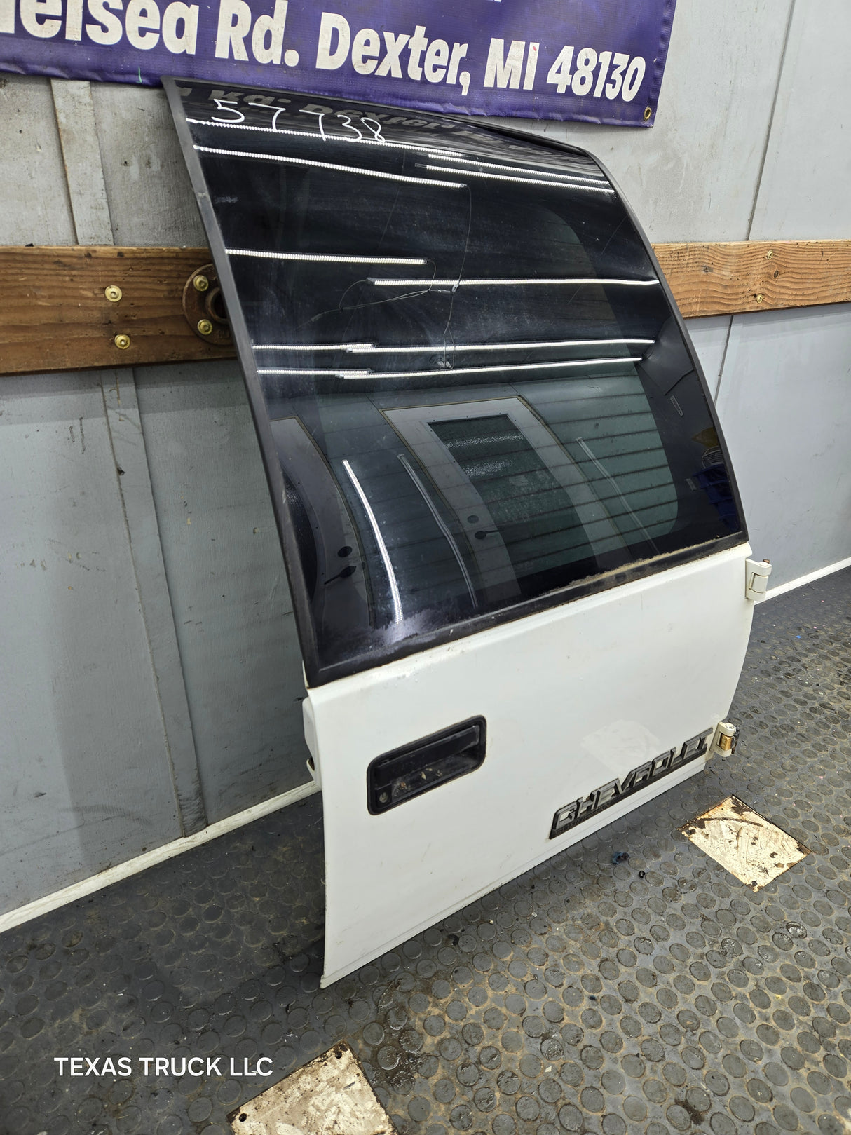 1992-1999 Chevrolet Suburban RH Passenger Trunk Barn Rear Door