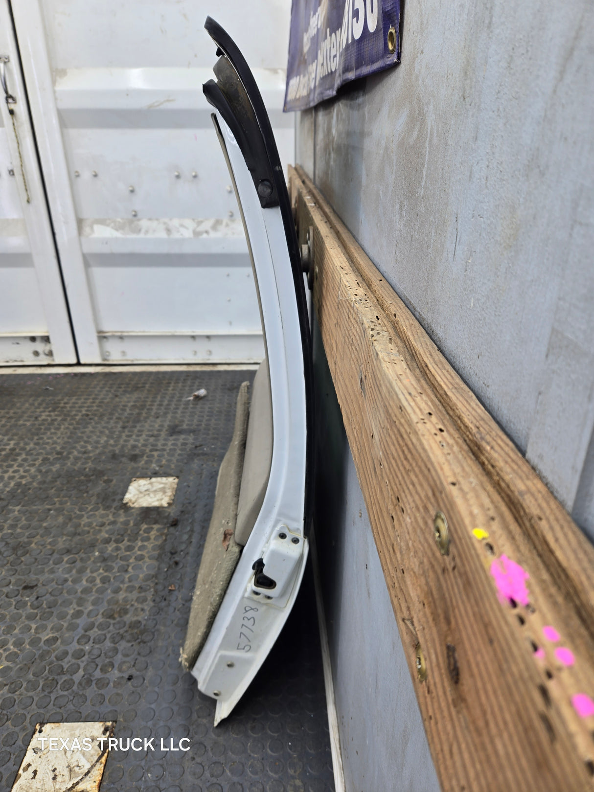 1992-1999 Chevrolet Suburban RH Passenger Trunk Barn Rear Door