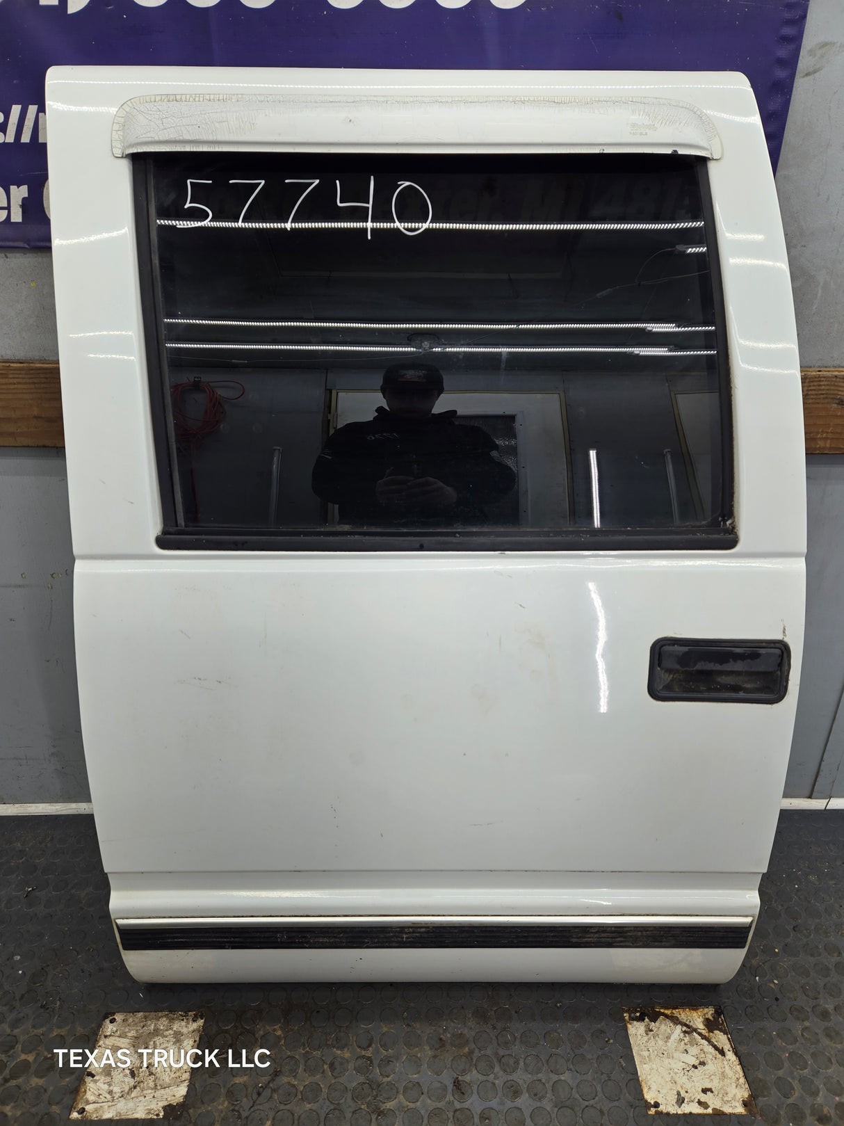 1992-2000 Chevrolet Silverado Suburban GMC Sierra K1500 K2500 K3500 Crew Cab LH Rear Driver Door