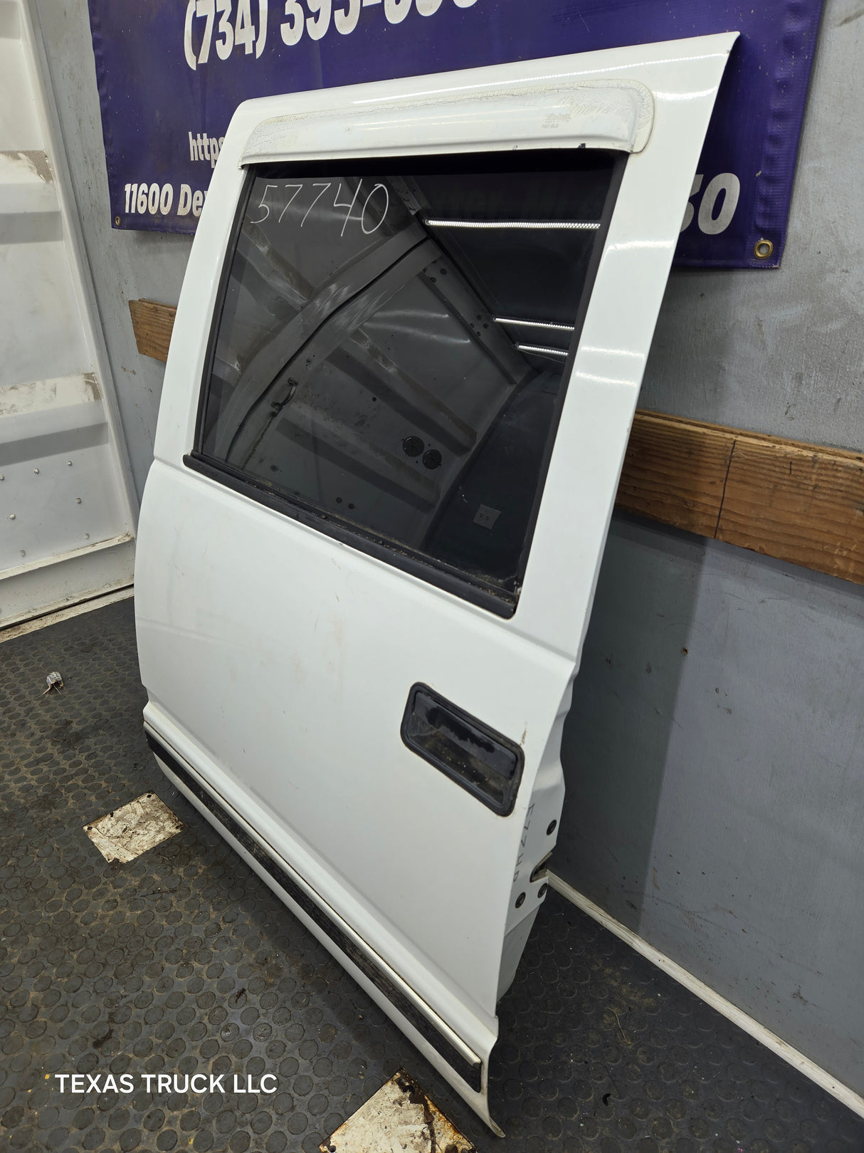 1992-2000 Chevrolet Silverado Suburban GMC Sierra K1500 K2500 K3500 Crew Cab LH Rear Driver Door