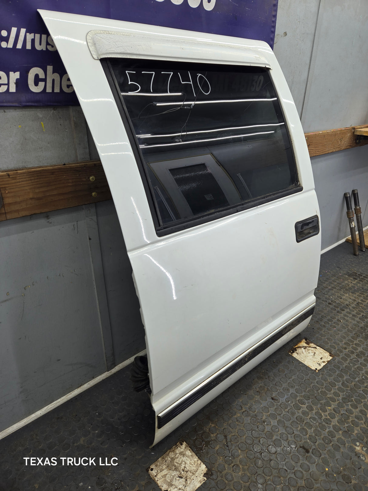 1992-2000 Chevrolet Silverado Suburban GMC Sierra K1500 K2500 K3500 Crew Cab LH Rear Driver Door