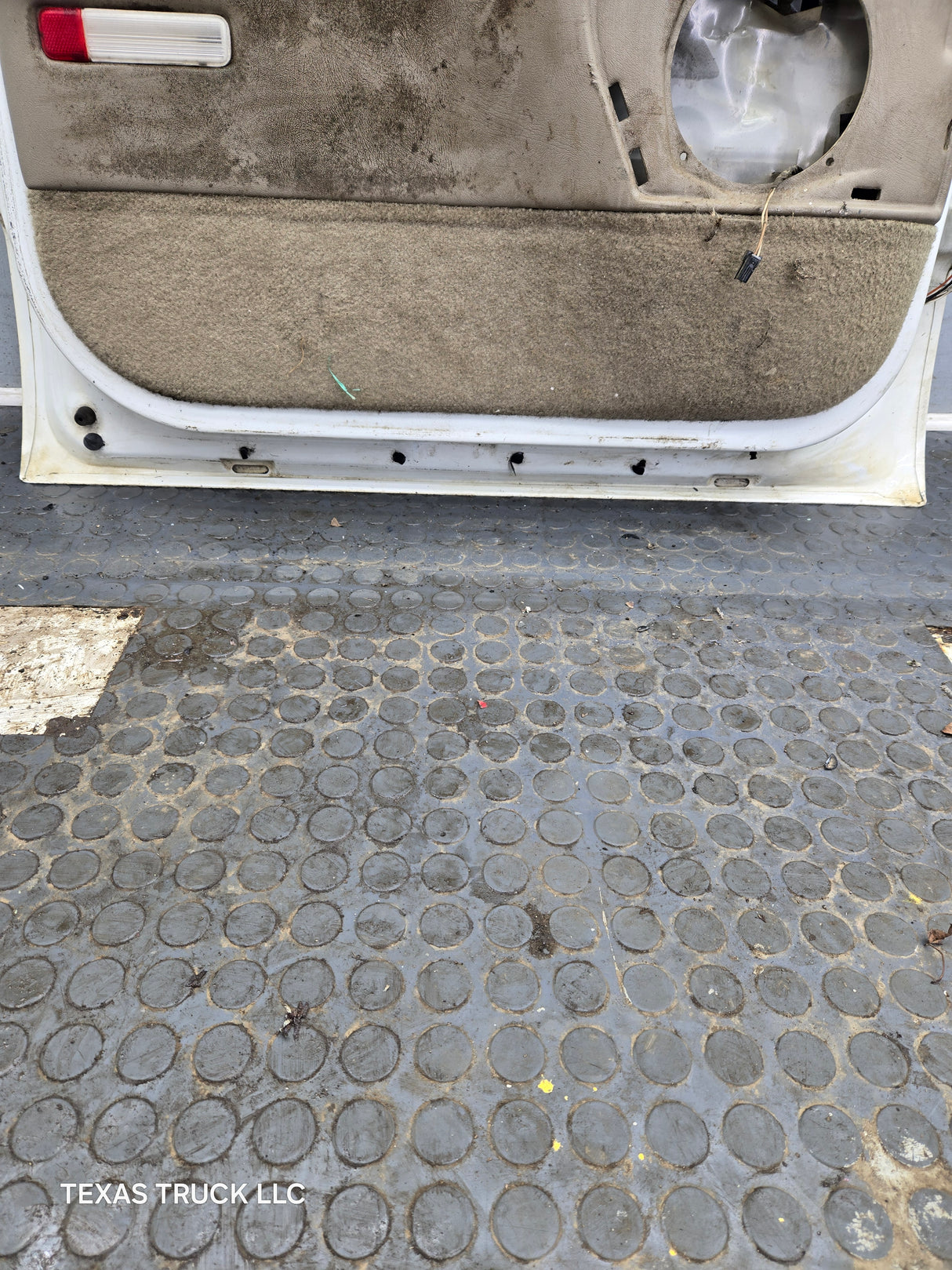 1992-2000 Chevrolet Silverado Suburban GMC Sierra K1500 K2500 K3500 Crew Cab LH Rear Driver Door