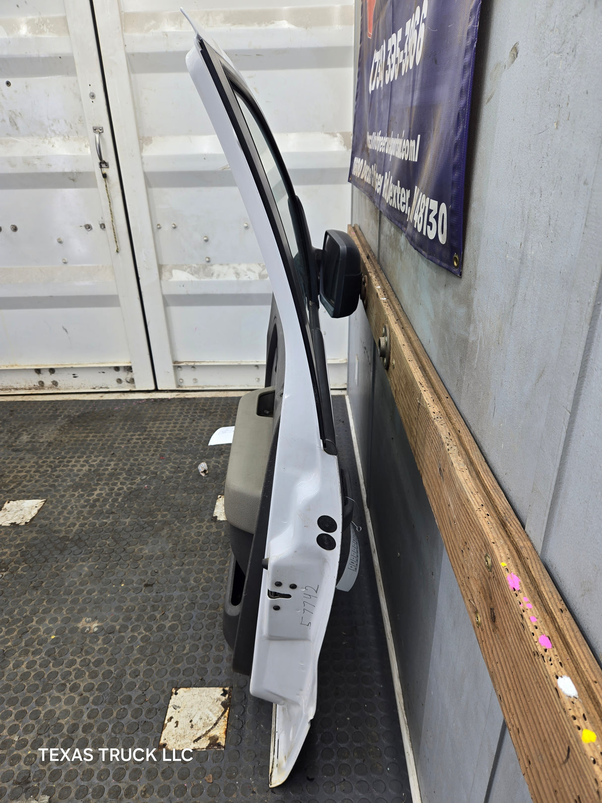 2009-2014 Ford F150 RH Passenger Side Front Door