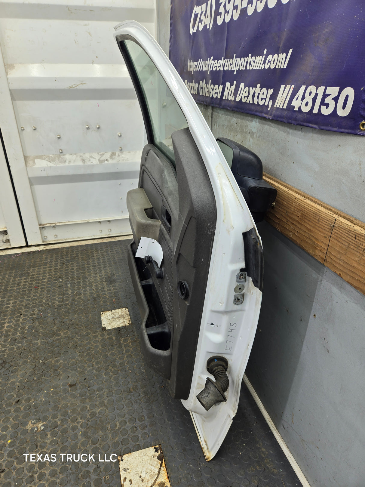 2009-2014 Ford F150 LH Driver Side Front Door