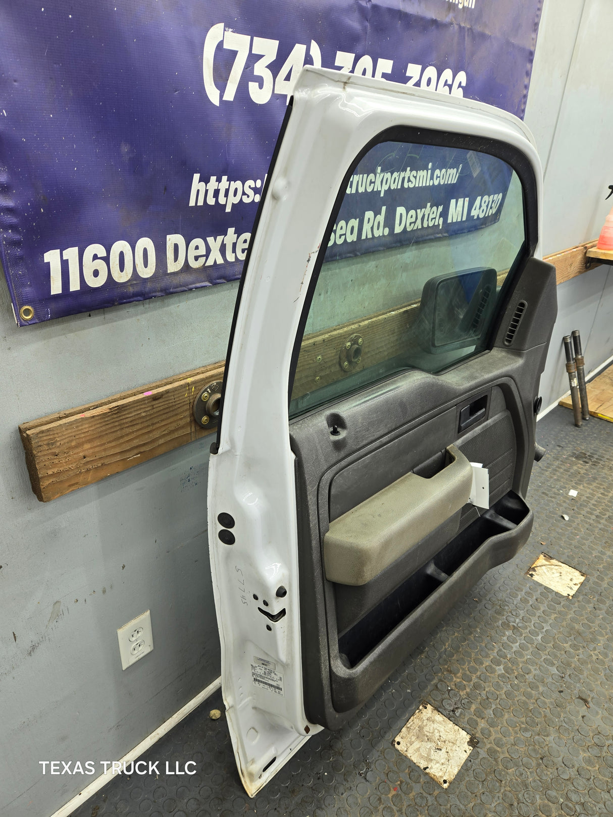 2009-2014 Ford F150 LH Driver Side Front Door