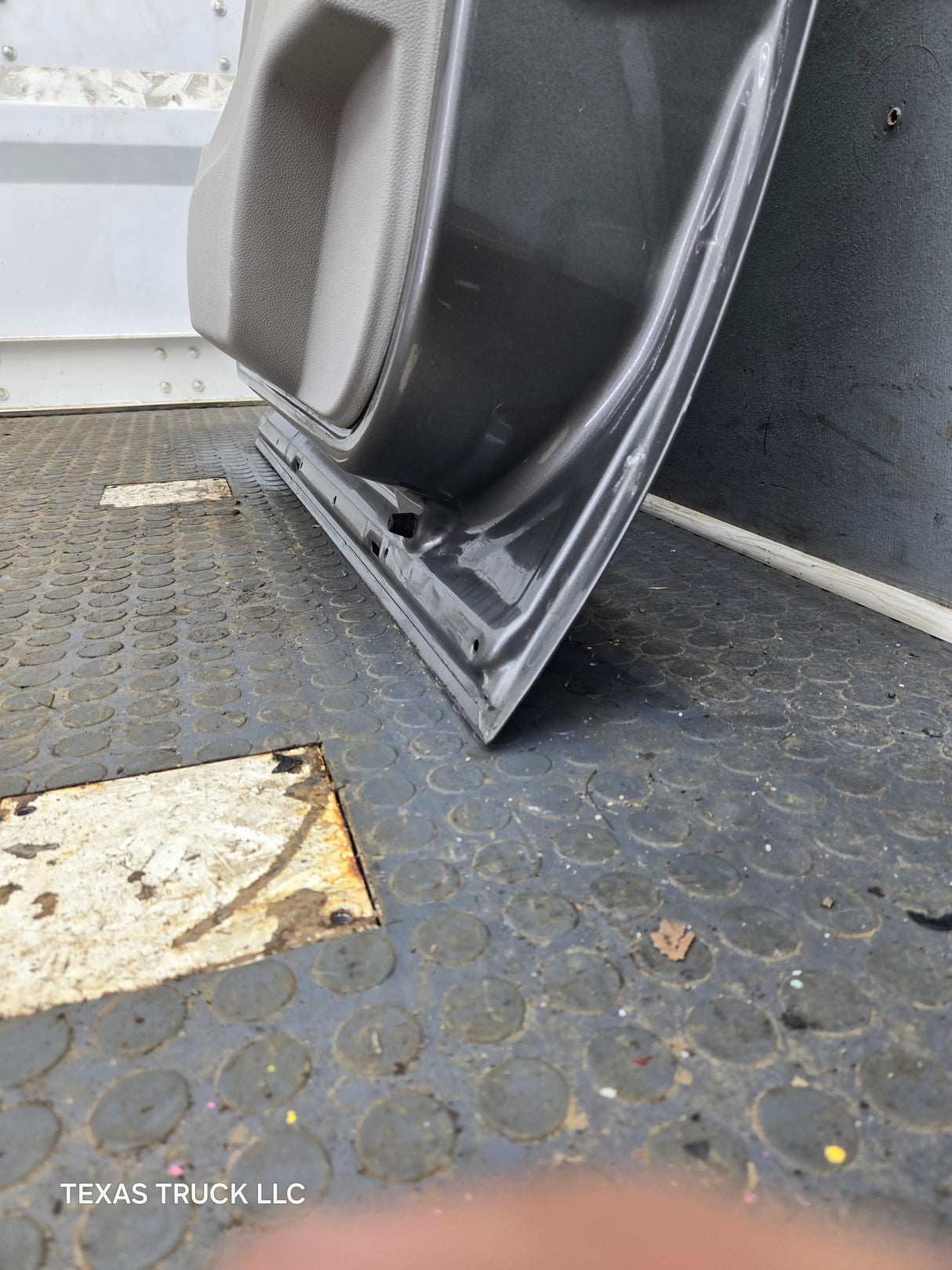 2007-2013 Chevrolet Silverado / GMC Sierra 1500 2500 3500 HD RH Front Passenger Side Door