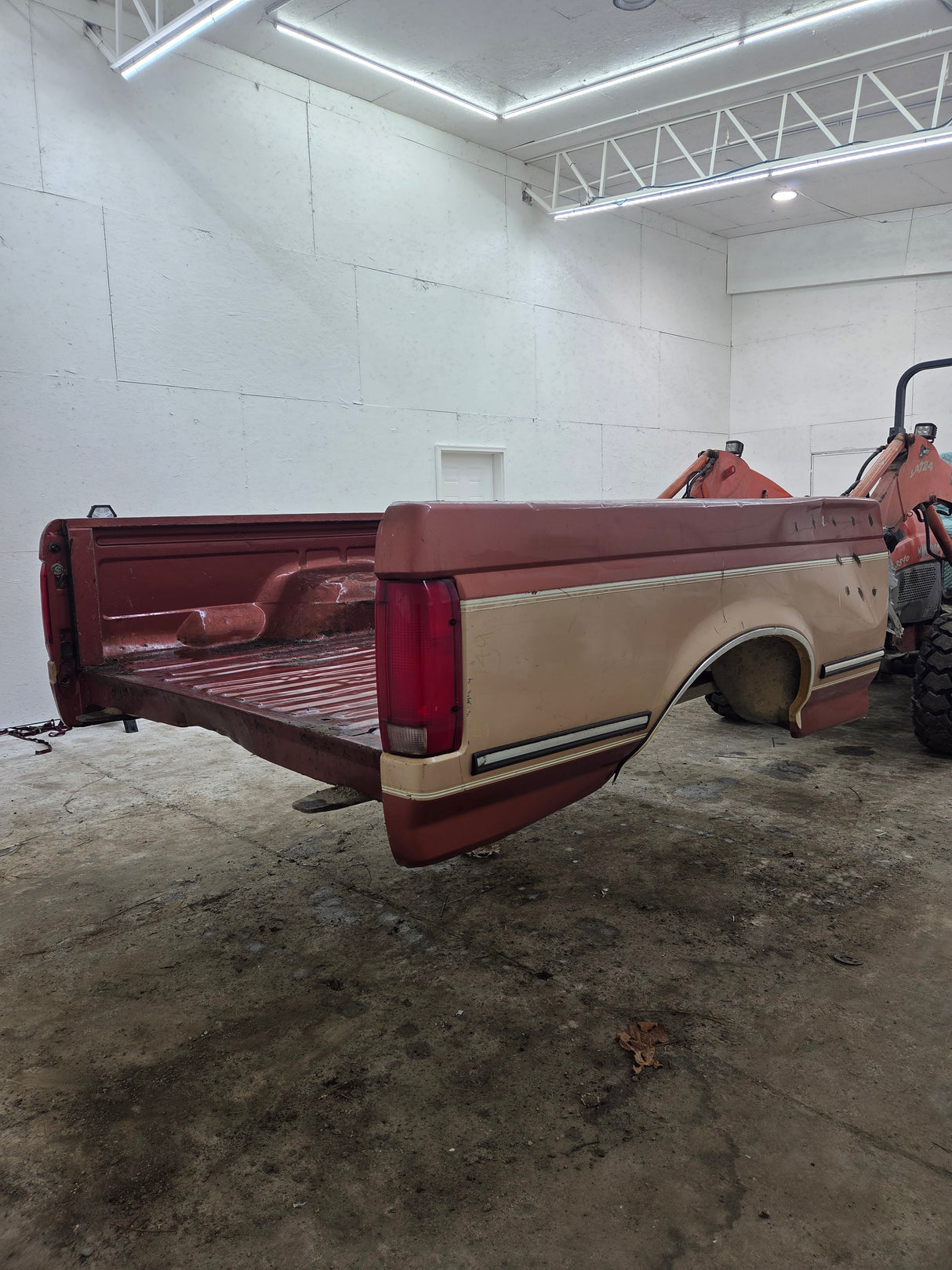 1987-1997 Ford F150 F250 F350 OBS 6' 9" Short Truck Bed