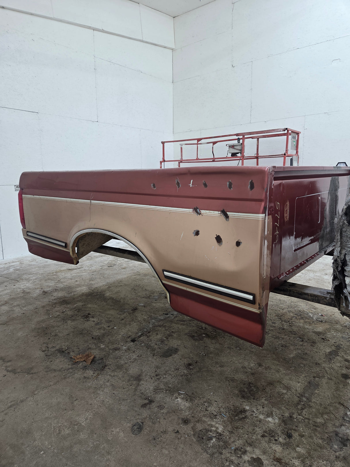 1987-1997 Ford F150 F250 F350 OBS 6' 9" Short Truck Bed