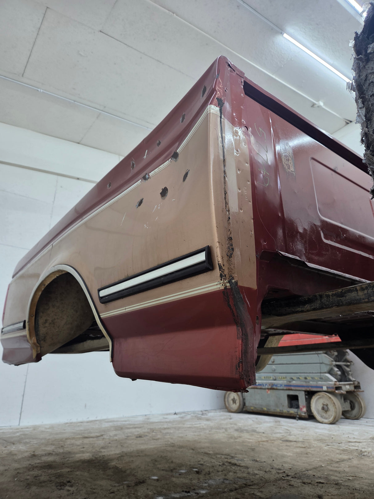 1987-1997 Ford F150 F250 F350 OBS 6' 9" Short Truck Bed