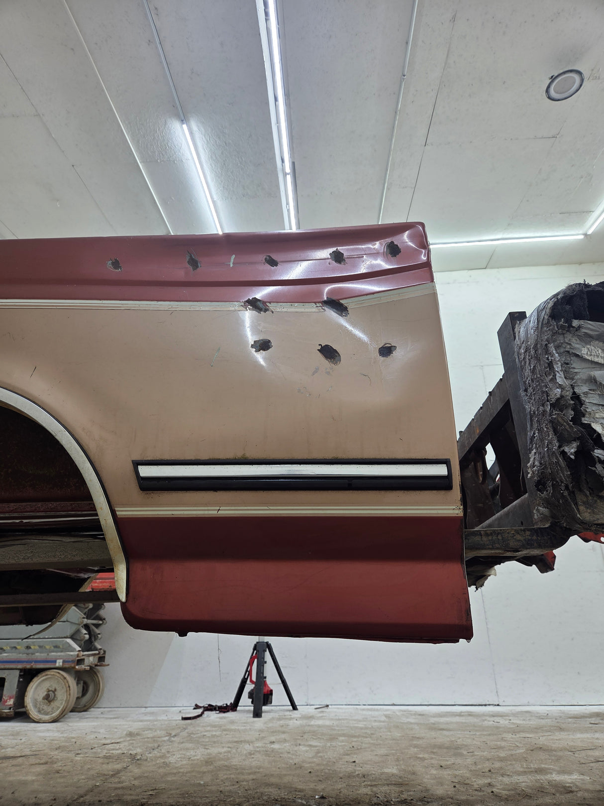 1987-1997 Ford F150 F250 F350 OBS 6' 9" Short Truck Bed