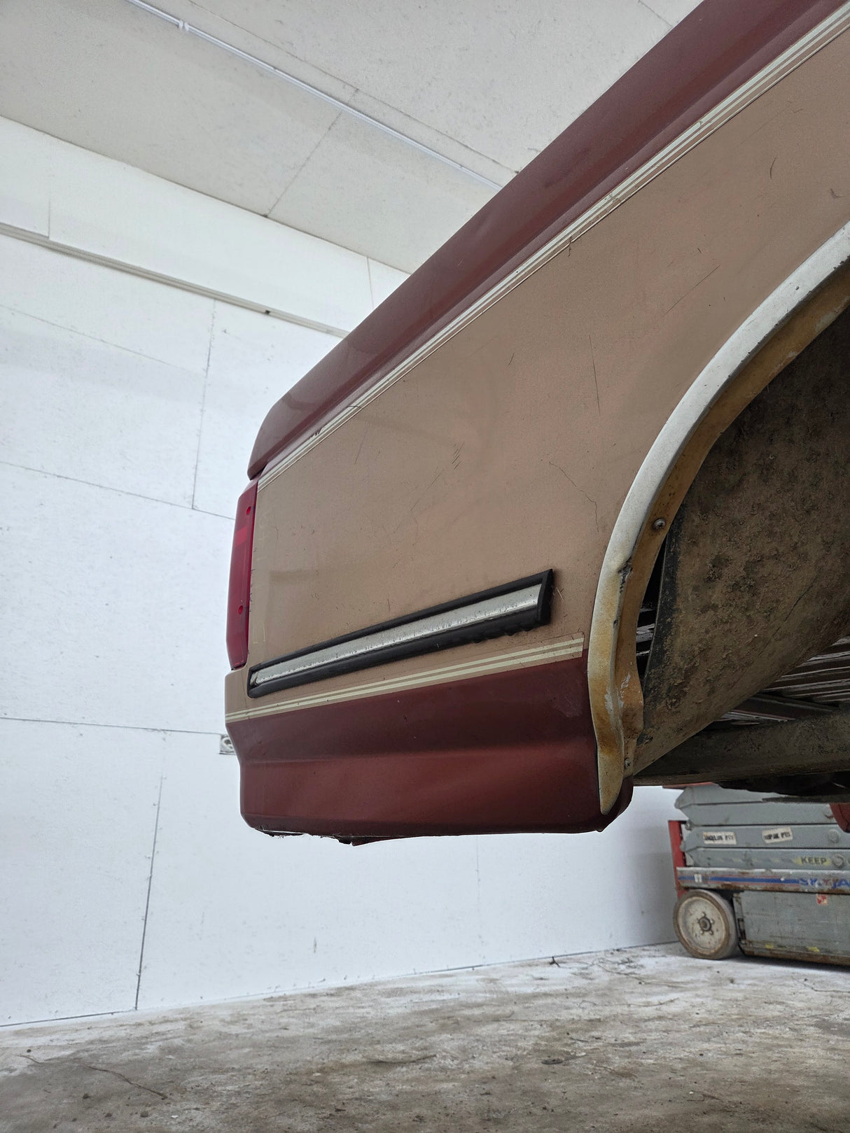 1987-1997 Ford F150 F250 F350 OBS 6' 9" Short Truck Bed