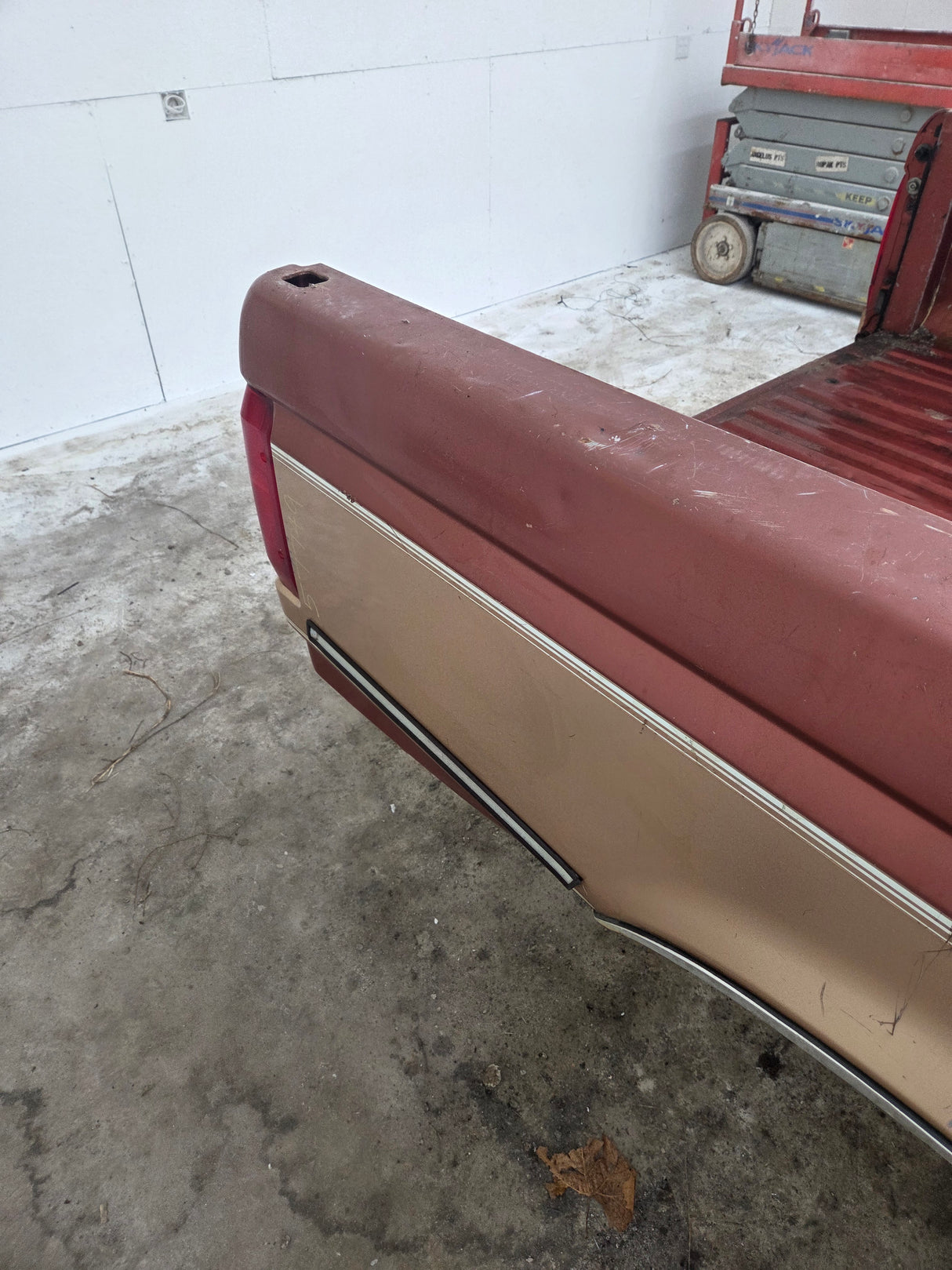 1987-1997 Ford F150 F250 F350 OBS 6' 9" Short Truck Bed