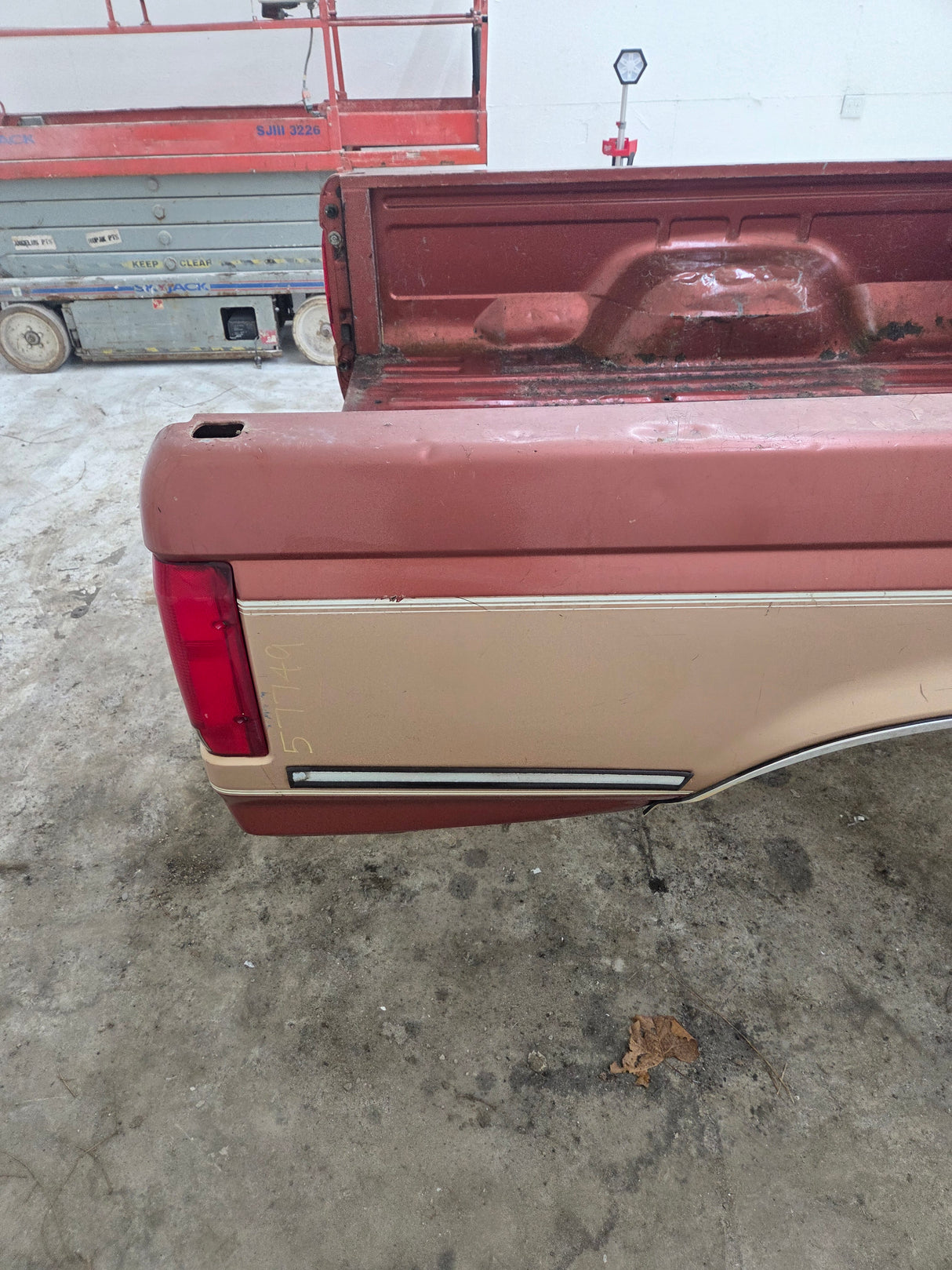 1987-1997 Ford F150 F250 F350 OBS 6' 9" Short Truck Bed