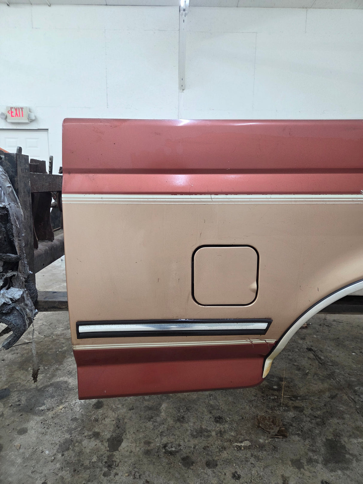 1987-1997 Ford F150 F250 F350 OBS 6' 9" Short Truck Bed