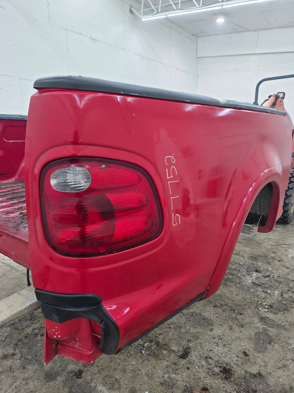1997-2003 Ford F150 5' 6" Short Truck Bed Fiberglass Side