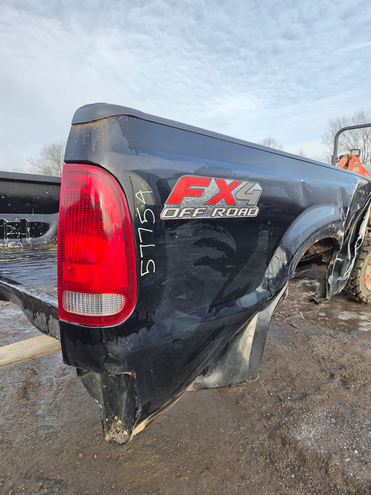 1999-2010 Ford Super Duty F250 F350 6' 9" Short Truck Bed