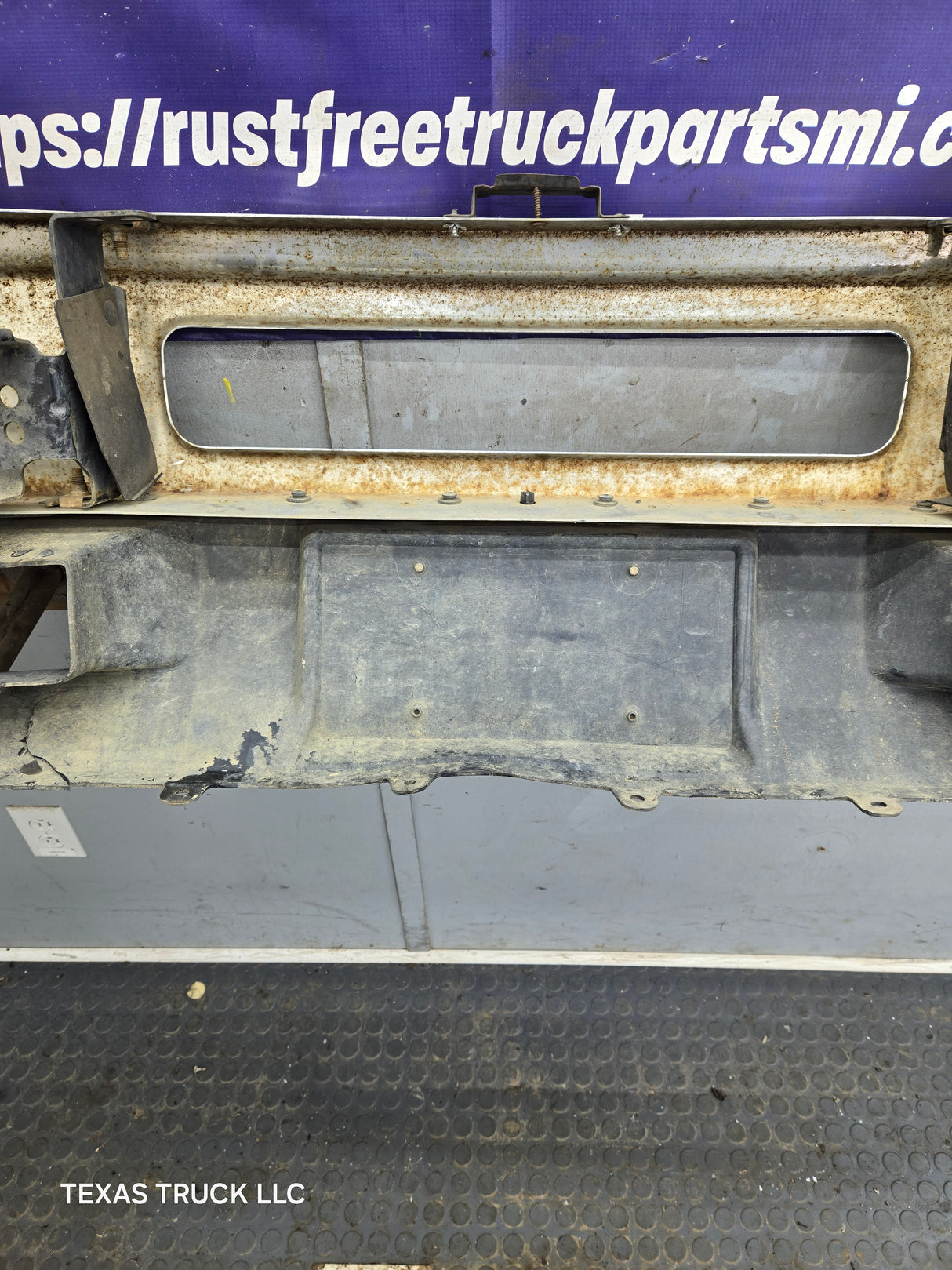 2011-2013 GMC Sierra 2500 HD 3500HD Front Bumper