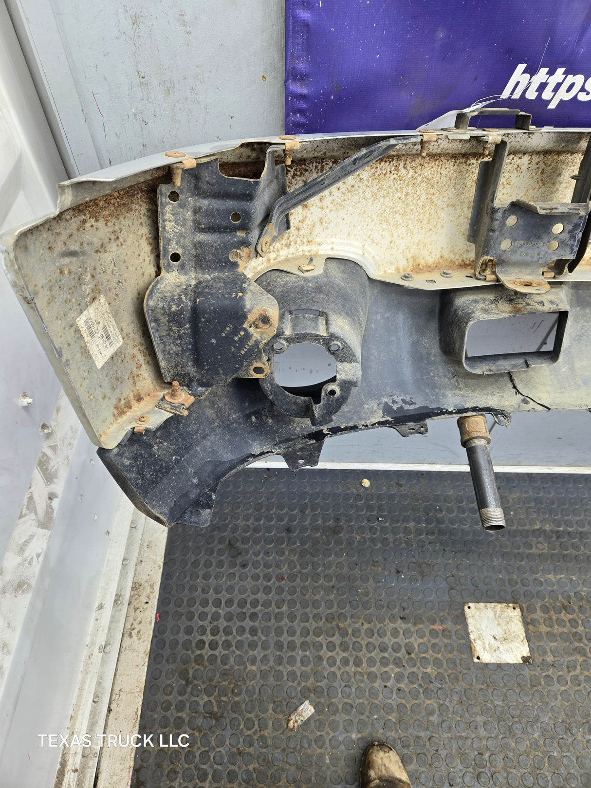 2011-2013 GMC Sierra 2500 HD 3500HD Front Bumper