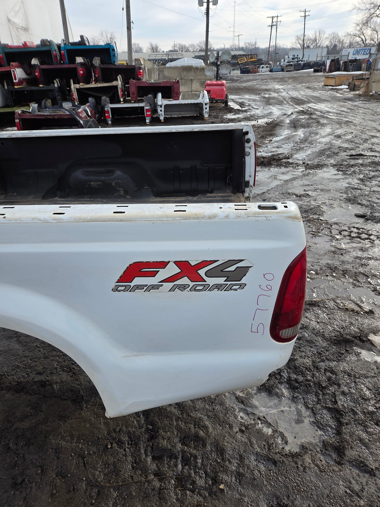 1999-2010 Ford Super Duty F250 F350 6' 9" Short Truck Bed