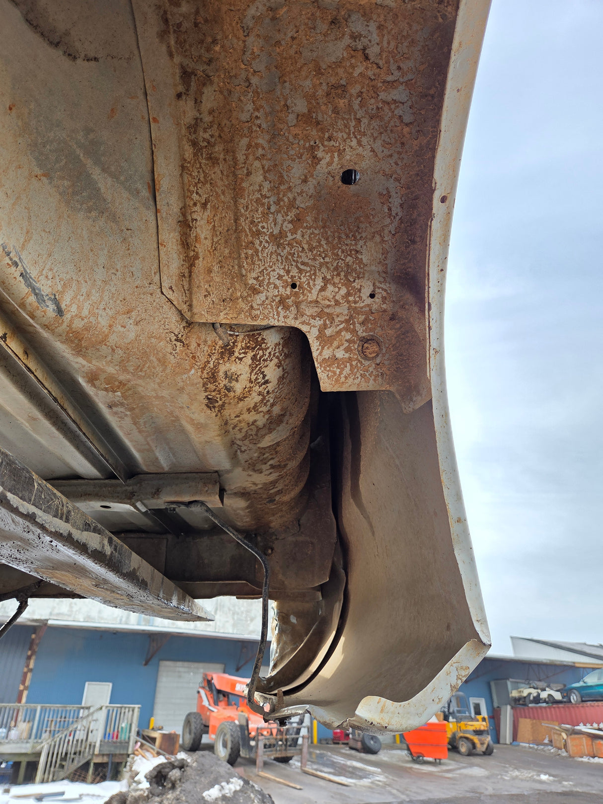 1999-2010 Ford Super Duty F250 F350 6' 9" Short Truck Bed