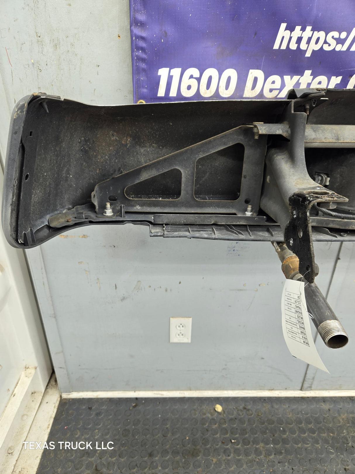 2011-2014 Chevrolet Silverado / GMC Sierra 1500 Rear Bumper