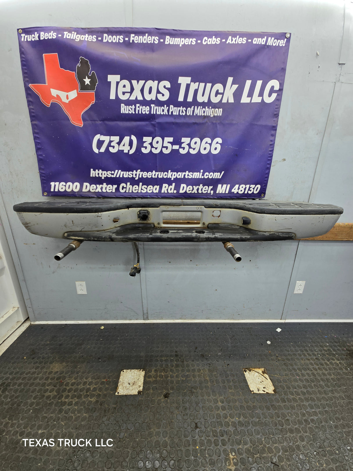 1999-2007 Chevrolet Silverado / GMC Sierra 1500 Rear Bumper