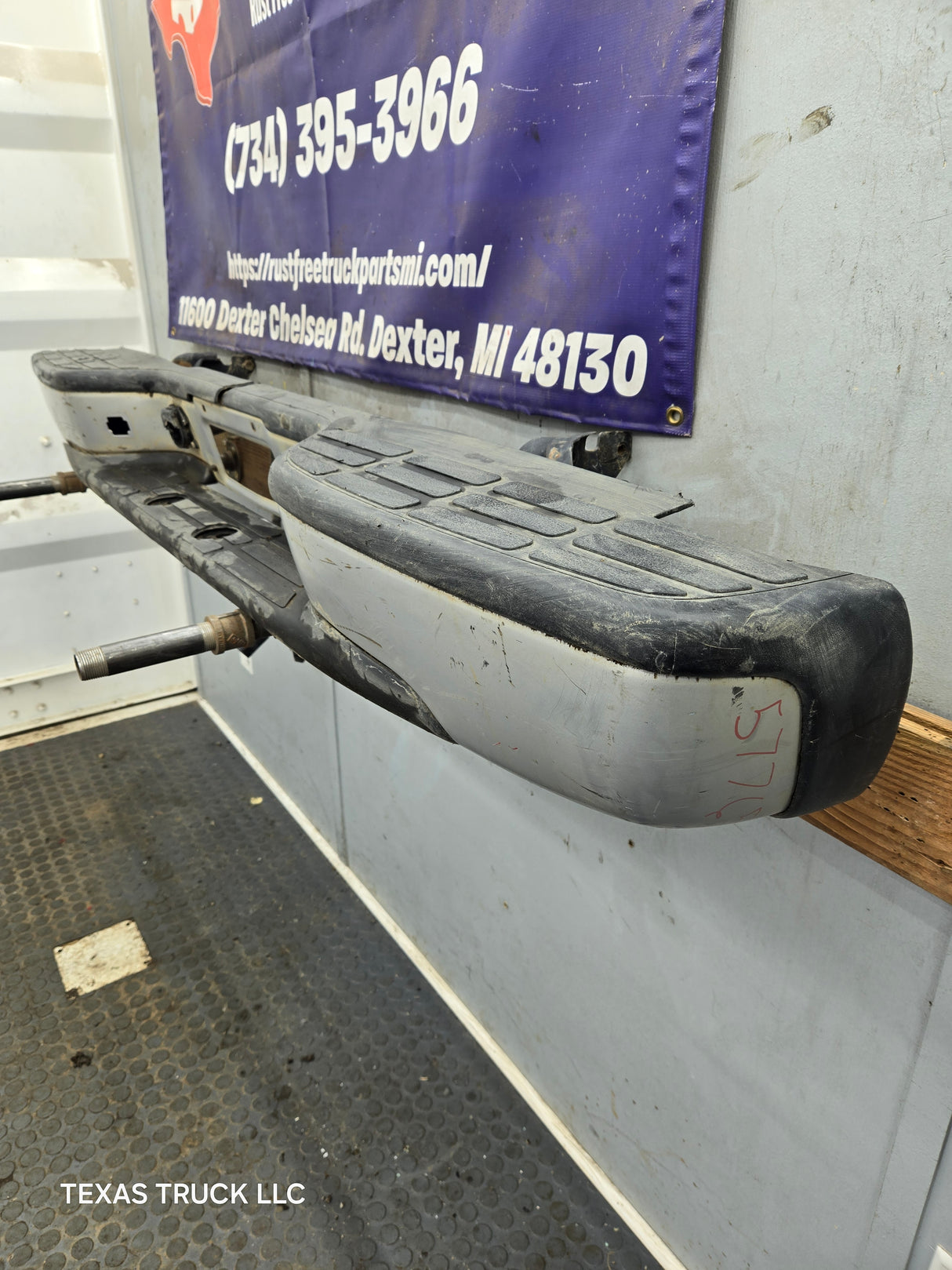 1999-2007 Chevrolet Silverado / GMC Sierra 1500 Rear Bumper