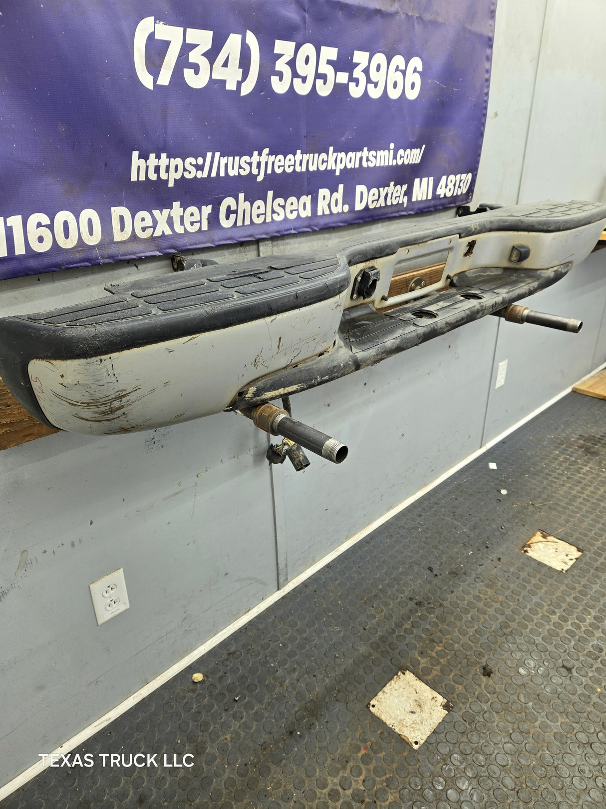 1999-2007 Chevrolet Silverado / GMC Sierra 1500 Rear Bumper