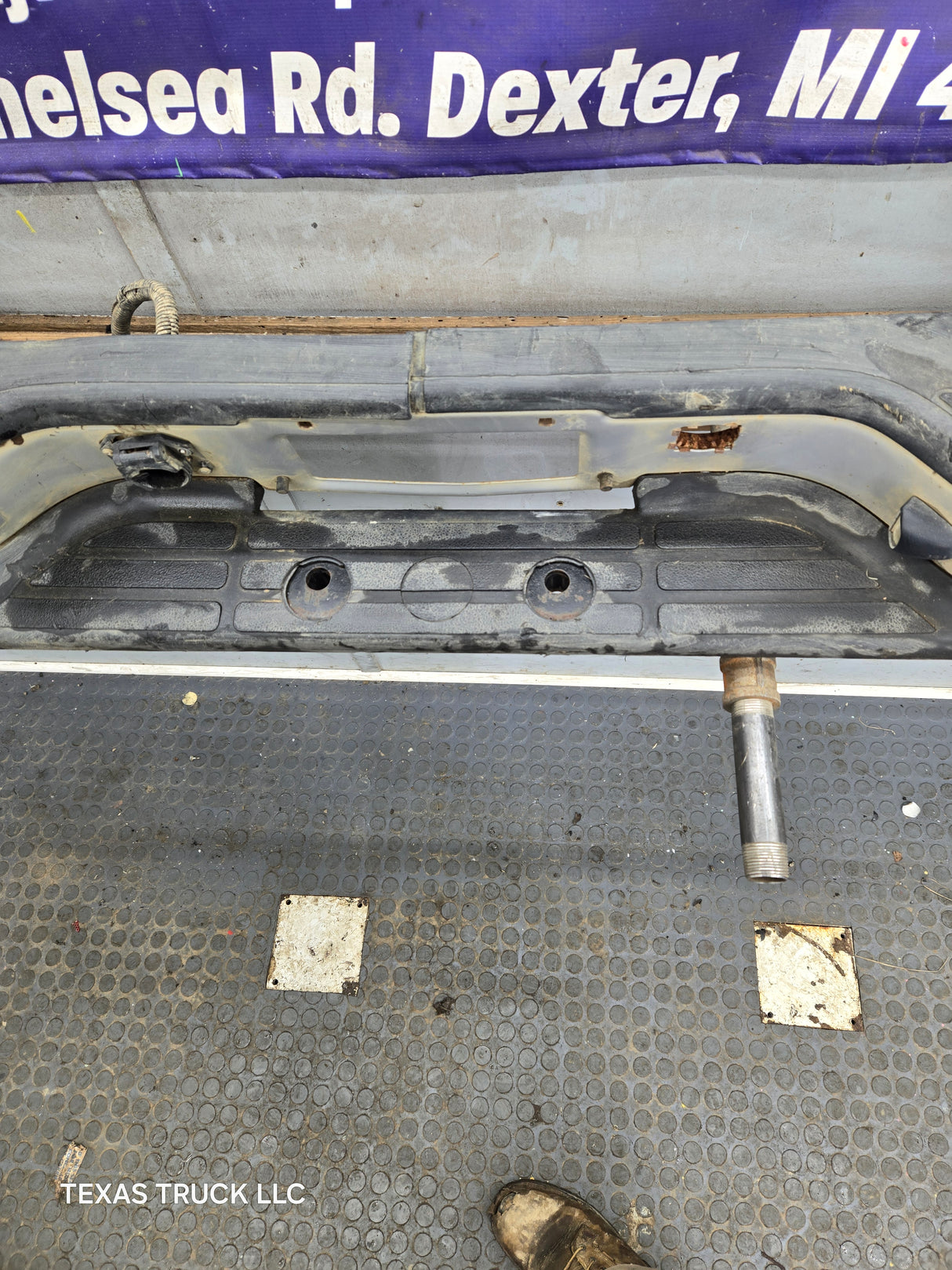 1999-2007 Chevrolet Silverado / GMC Sierra 1500 Rear Bumper