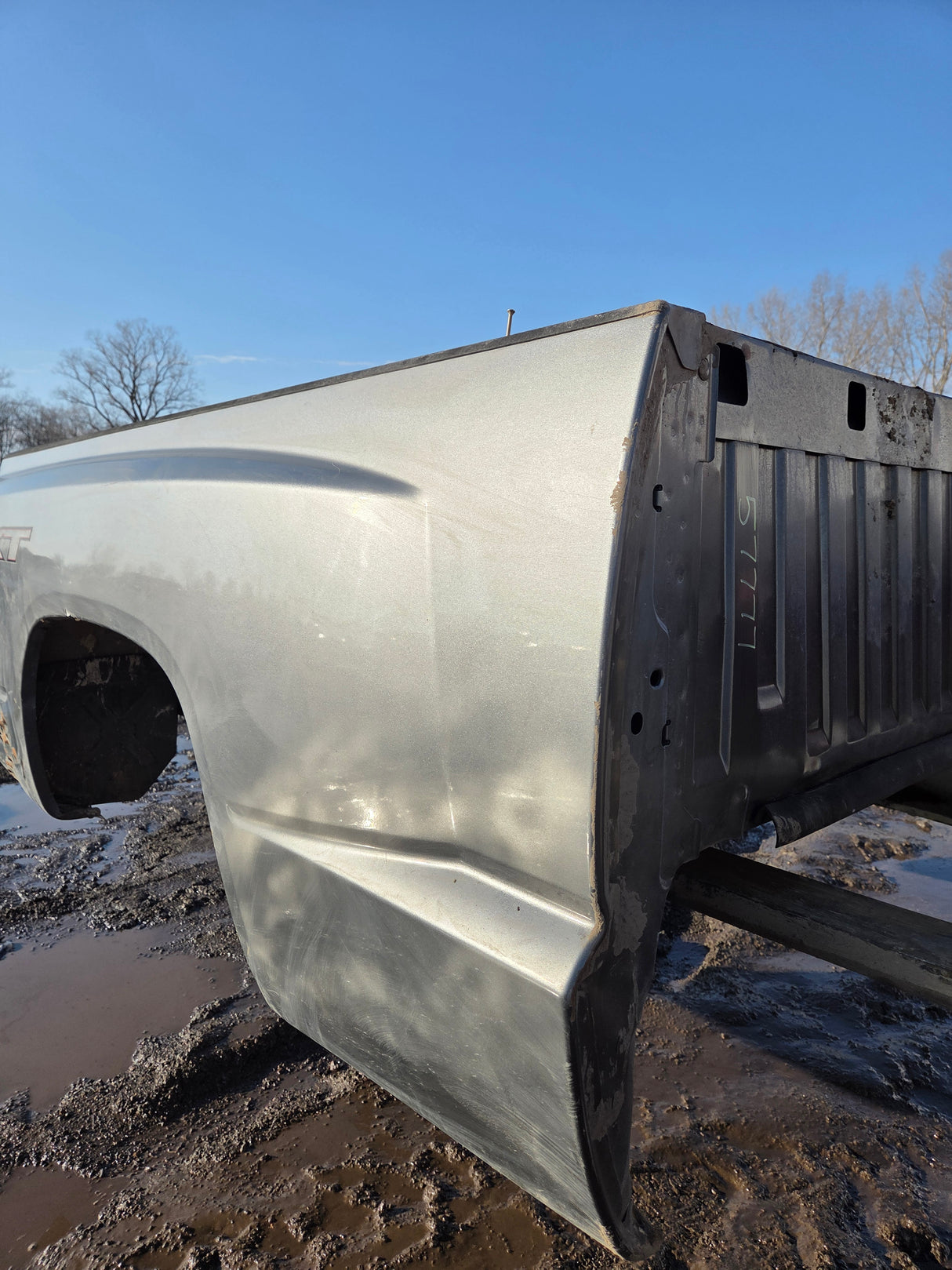 2005-2011 Dodge Dakota 3rd Gen 6' 5" Short Truck Bed