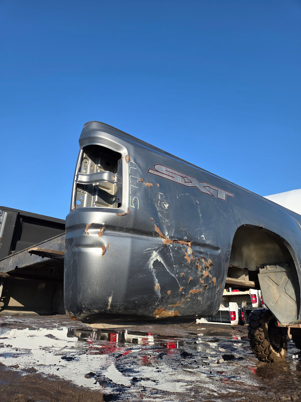 2005-2011 Dodge Dakota 3rd Gen 6' 5" Short Truck Bed