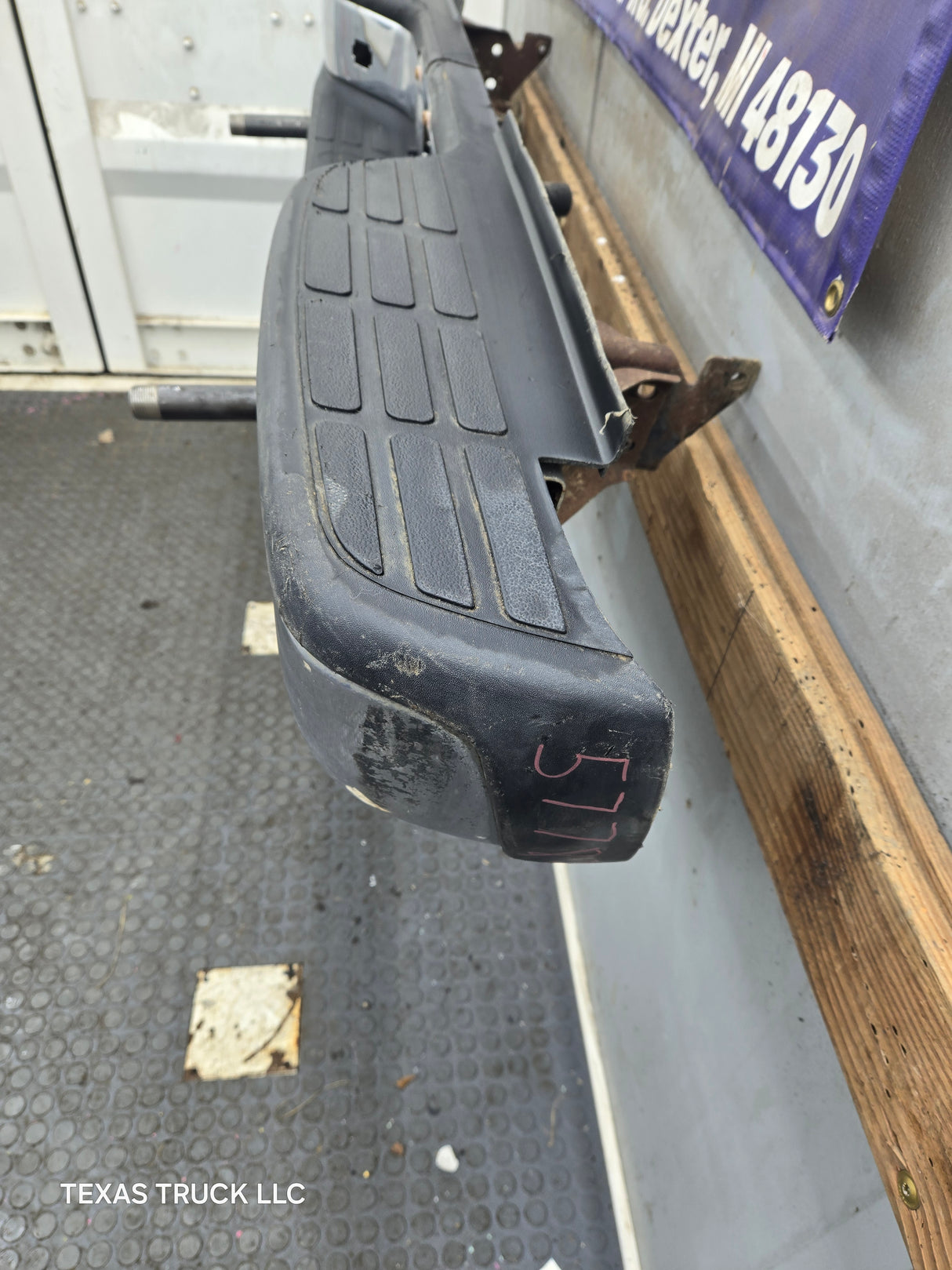 1999-2007 Chevrolet Silverado / GMC Sierra 2500 3500 HD Rear Bumper Chrome