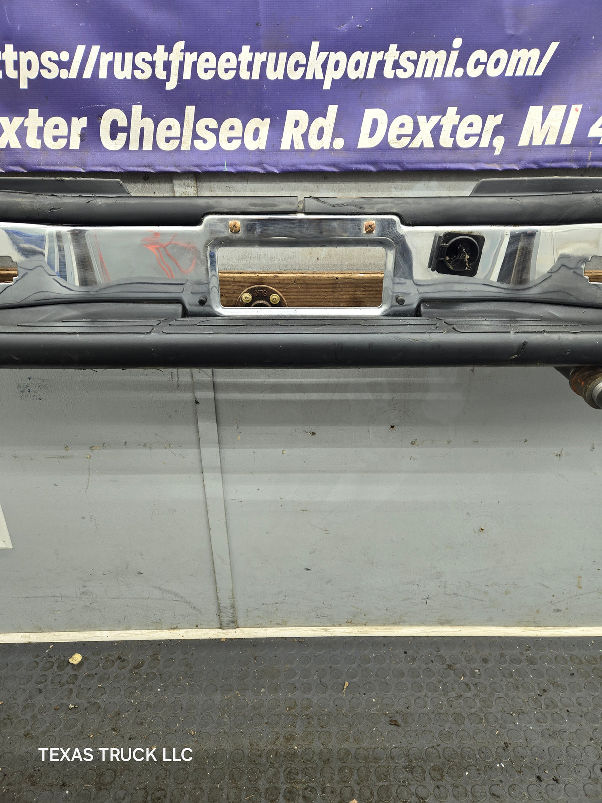 1999-2007 Chevrolet Silverado / GMC Sierra 2500 3500 HD Rear Bumper Chrome