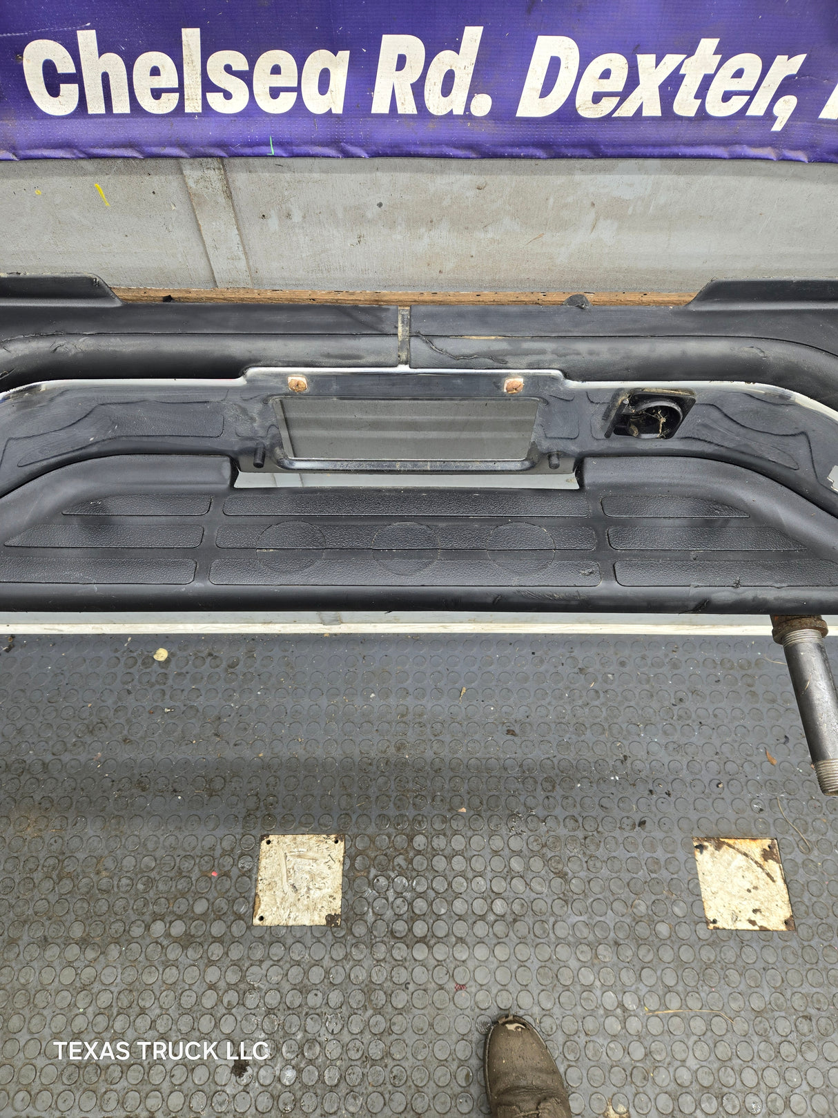 1999-2007 Chevrolet Silverado / GMC Sierra 2500 3500 HD Rear Bumper Chrome