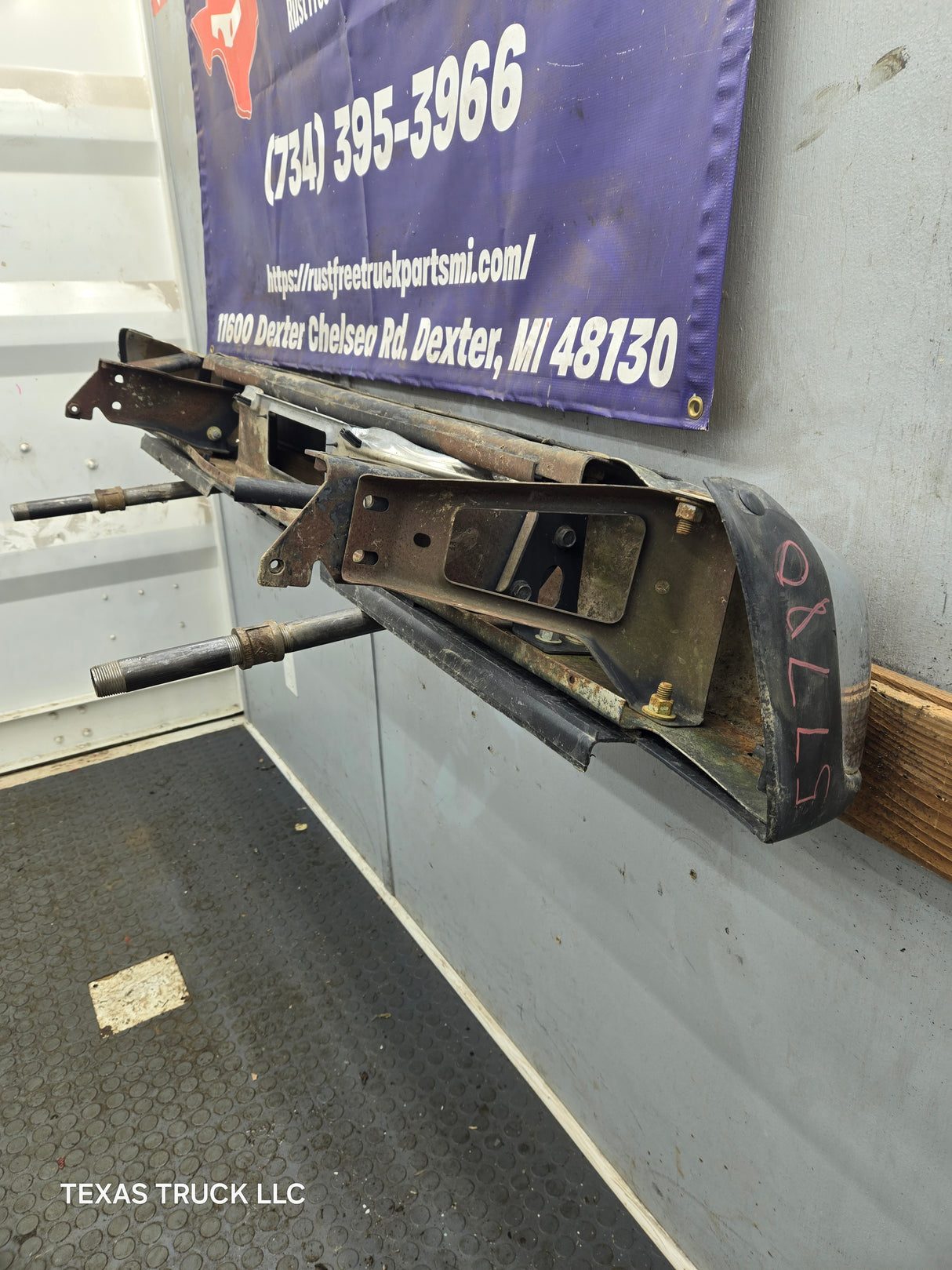 1999-2007 Chevrolet Silverado / GMC Sierra 2500 3500 HD Rear Bumper Chrome