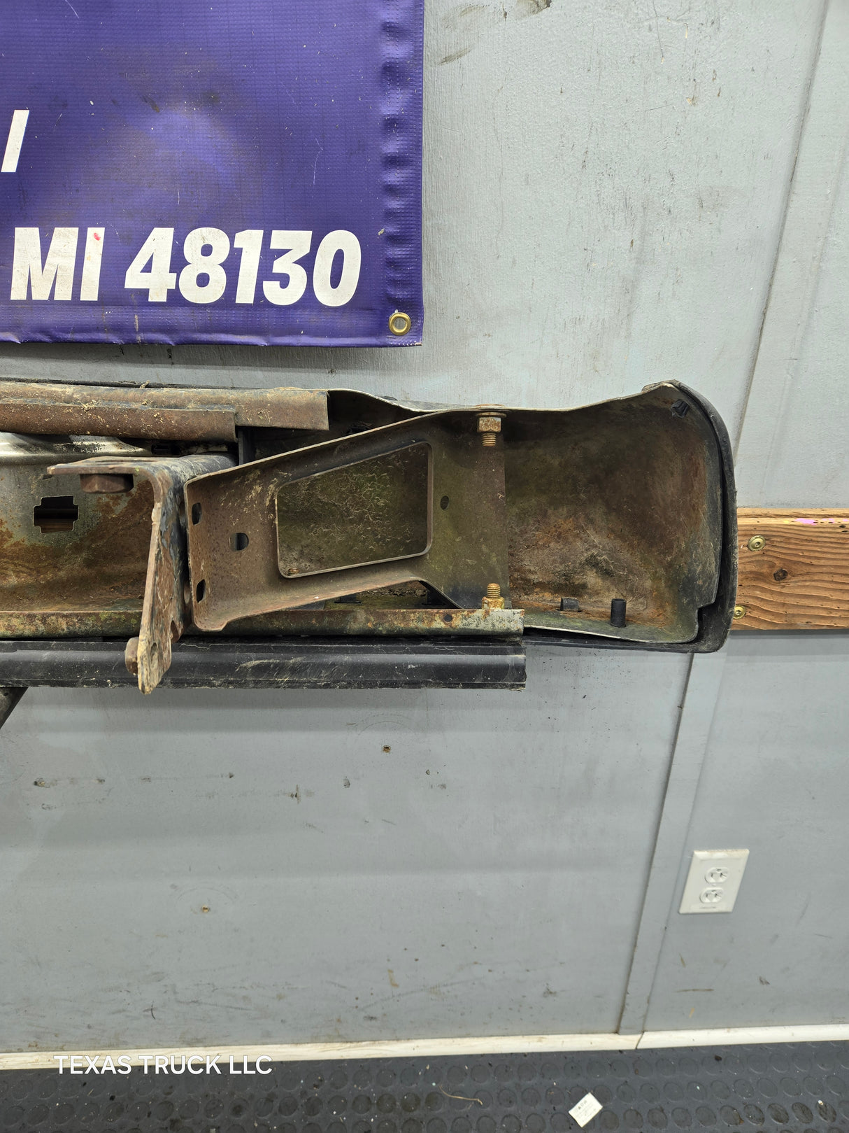 1999-2007 Chevrolet Silverado / GMC Sierra 2500 3500 HD Rear Bumper Chrome