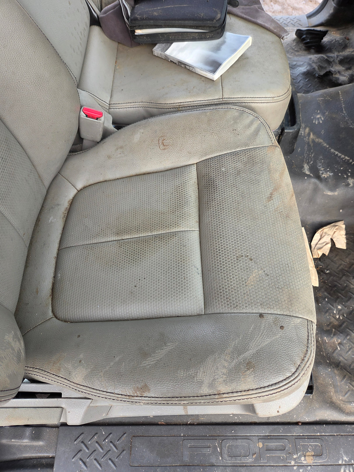 2004-2008 Ford F150 2 Door Regular Cab - Oxford White