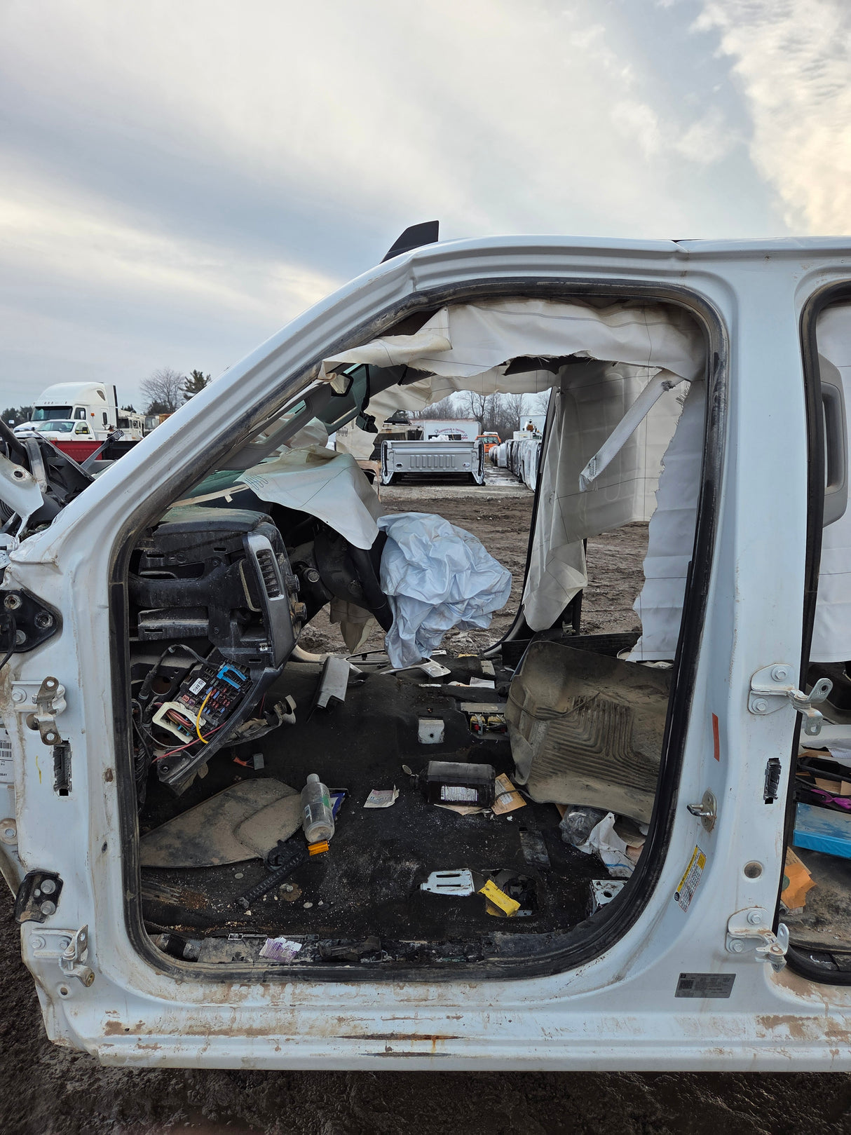 2014-2019 Chevrolet Silverado GMC Sierra 1500 2500 3500 HD Crew Cab 4 door Truck Cab