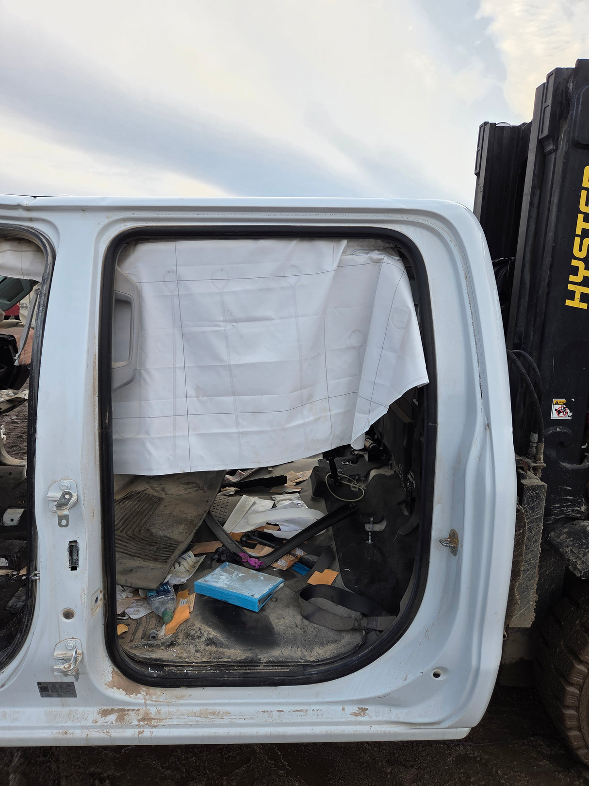 2014-2019 Chevrolet Silverado GMC Sierra 1500 2500 3500 HD Crew Cab 4 door Truck Cab