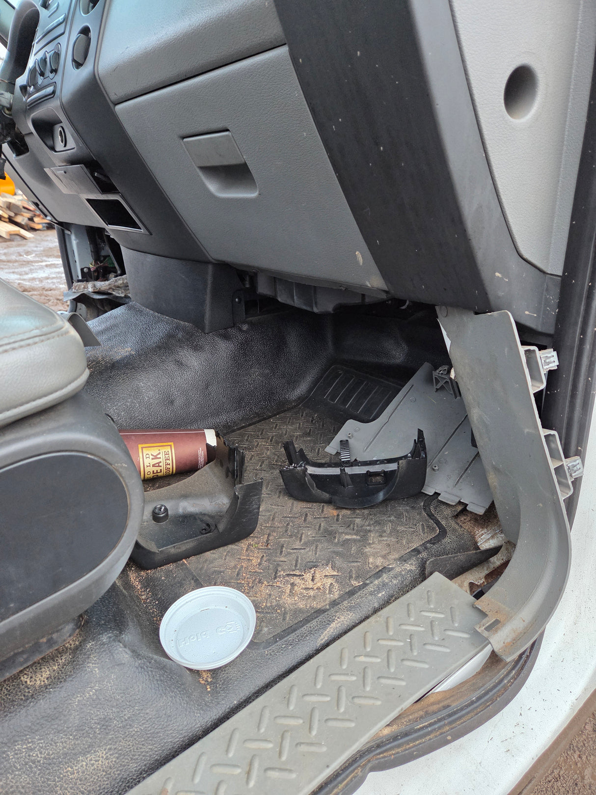 2004-2008 Ford F150 4 Door "Plus" Cab - Oxford White