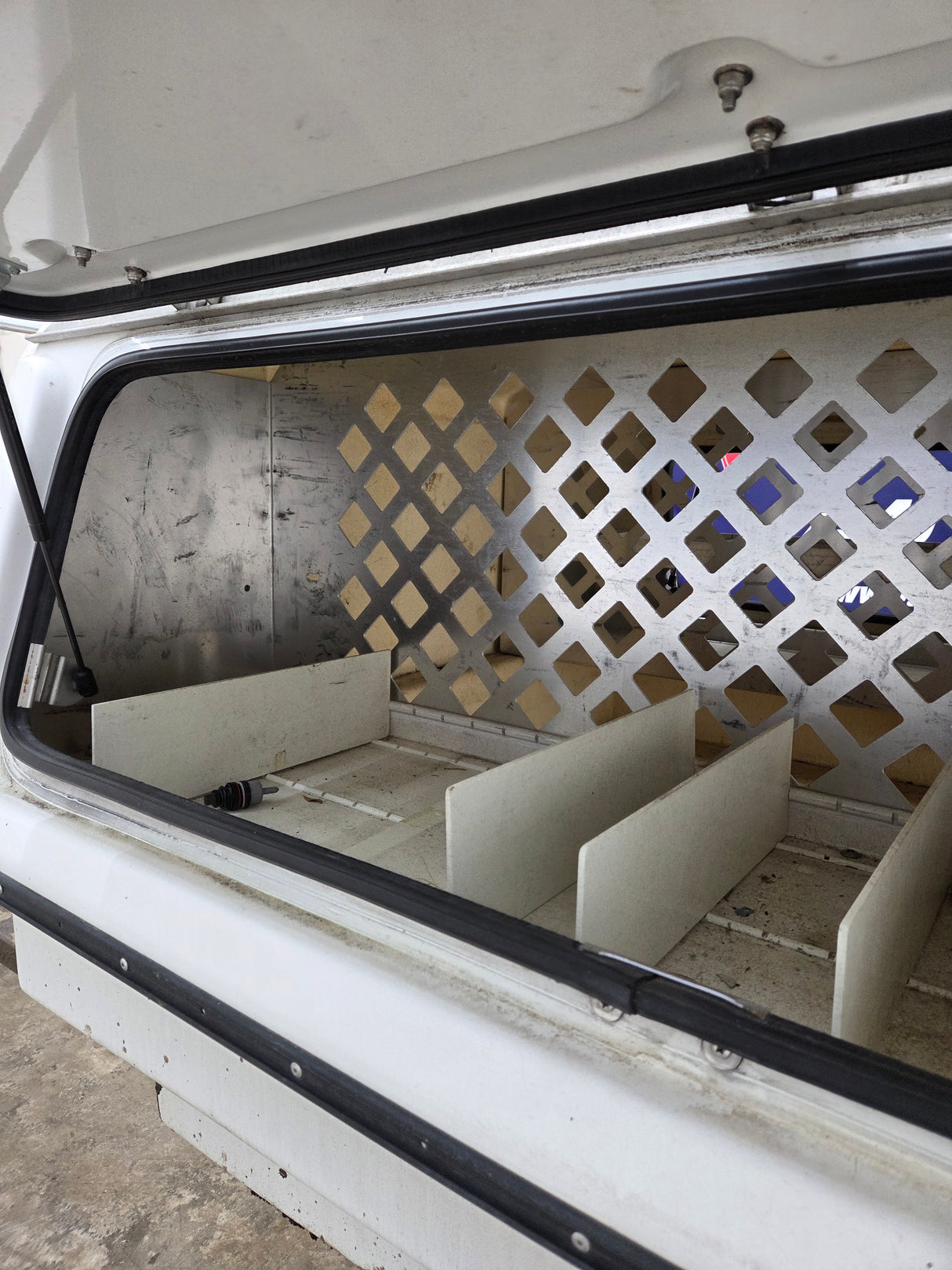 2007-2013 Chevrolet / GMC 5' 8" Fiberglass Service Bed Insert